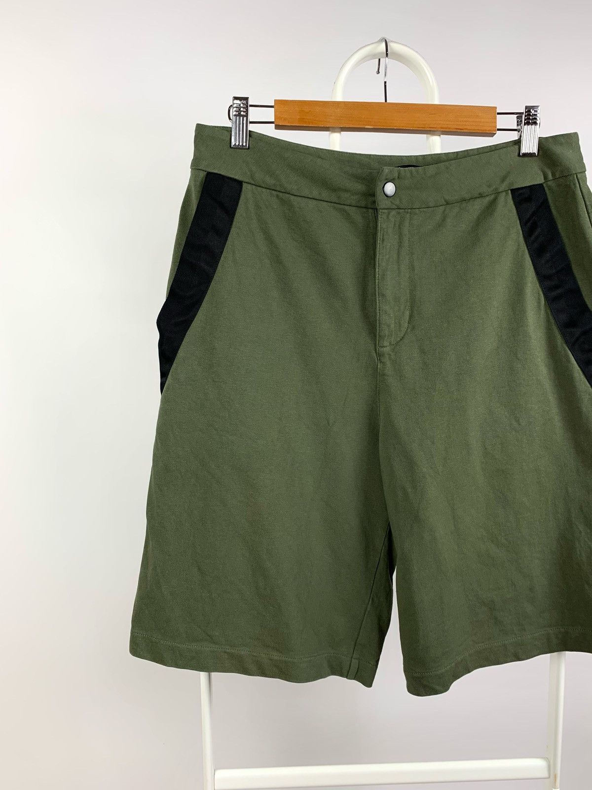 Alexander Wang T By Alexander Wang Khaki Cotton Shorts Size US 32 / EU 48 - 3 Thumbnail