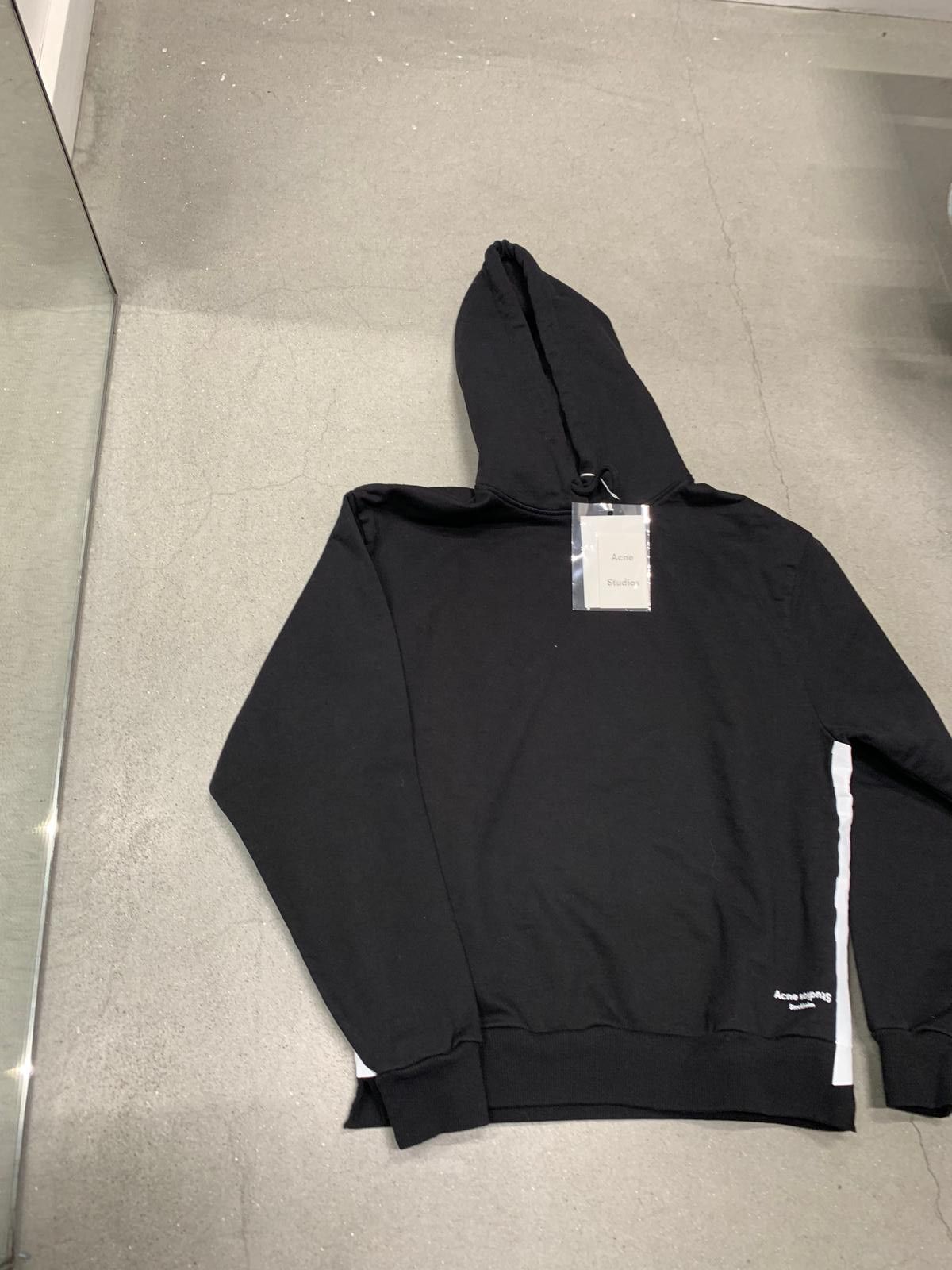 Acne Studios FN-WN-SWEA000089 Hoodie in Black Size US XS / EU 42 / 0 - 6 Thumbnail