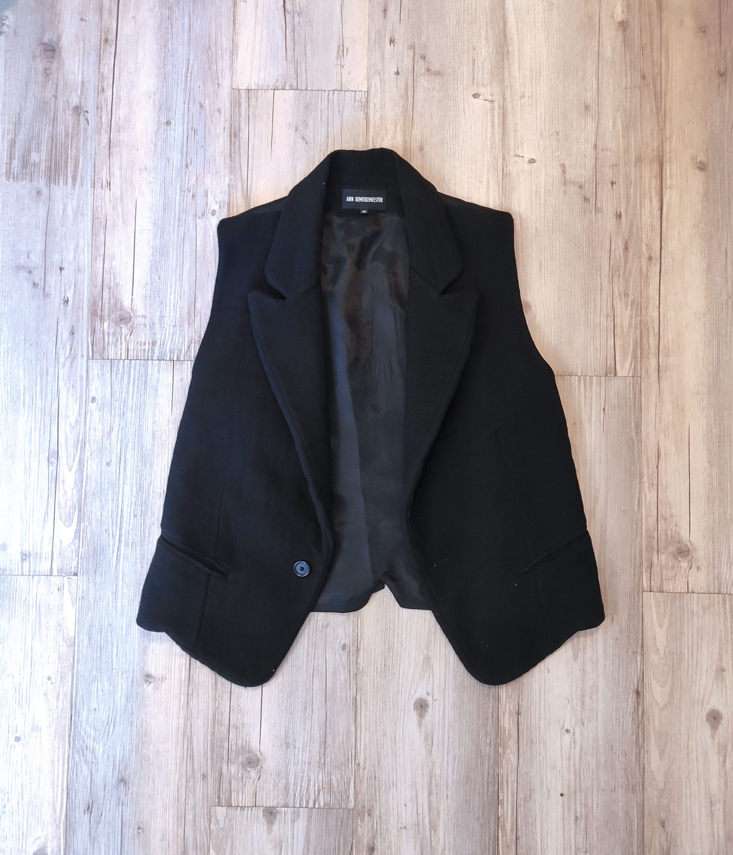 Ann Demeulemeester RARE vest.Like Elena Dawson or Comme des Garcons Size US XXS / EU 40 - 1 Thumbnail