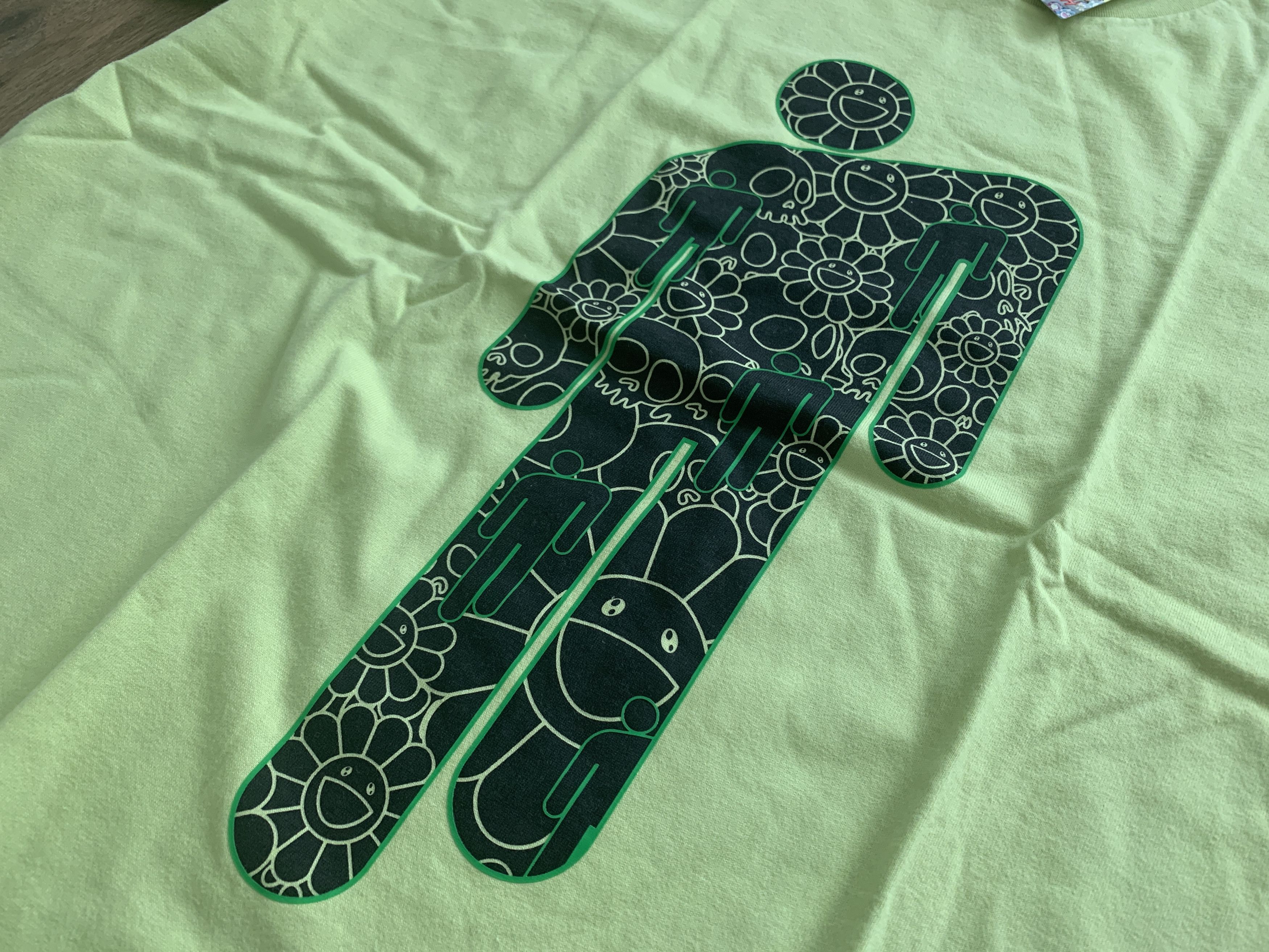 Billie Eilish Large L UNIQLO BILLIE EILISH TAKASHI MURAKAMI GREEN T-SHIRT Size US L / EU 52-54 / 3 - 2 Thumbnail