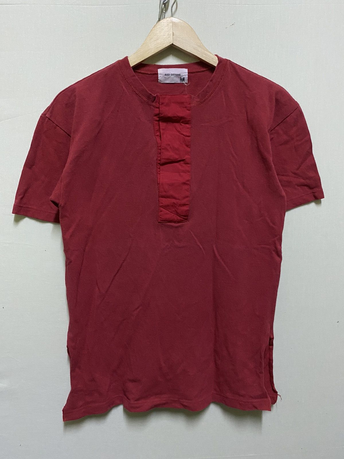 Red Divine Button T Shirt Japan