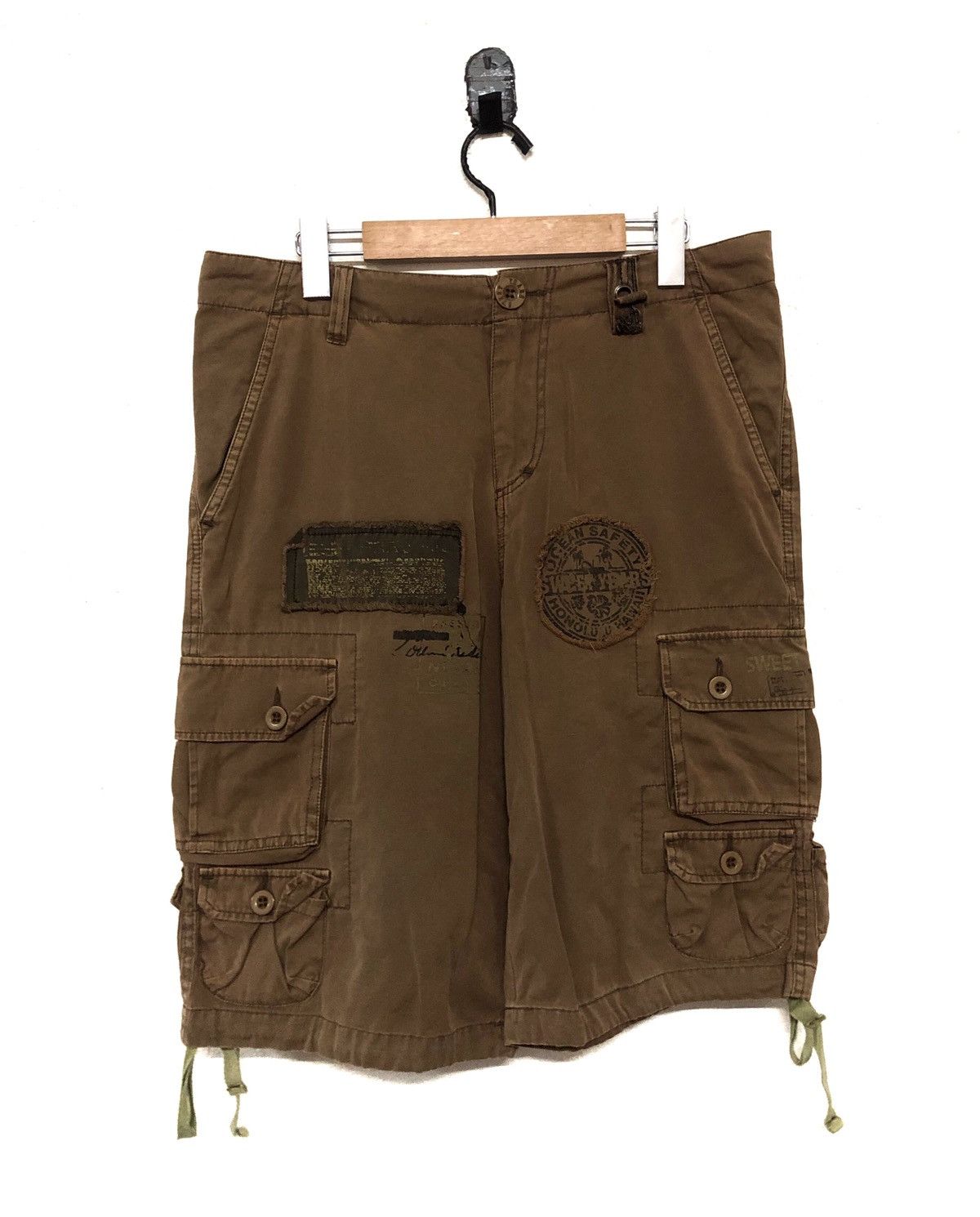 Japanese Brand Japan Branded Streetwear Brand Swet years Cargo Short Pant Size US 34 / EU 50 - 1 Thumbnail