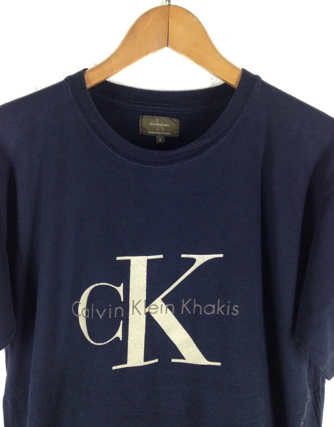 Calvin Klein Calvin Klein tshirt big logo spellout Size US S / EU 44-46 / 1 - 3 Thumbnail