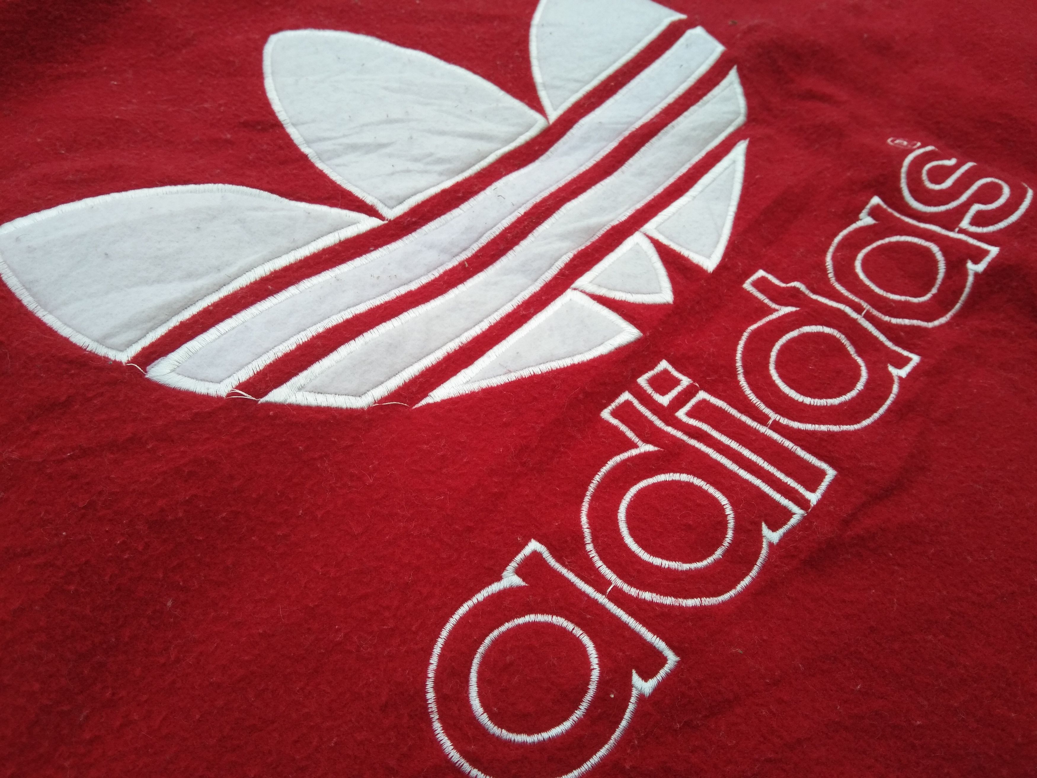 VINTAGE ADIDAS TREFOIL EMBROIDERY LOGO BACKHITS