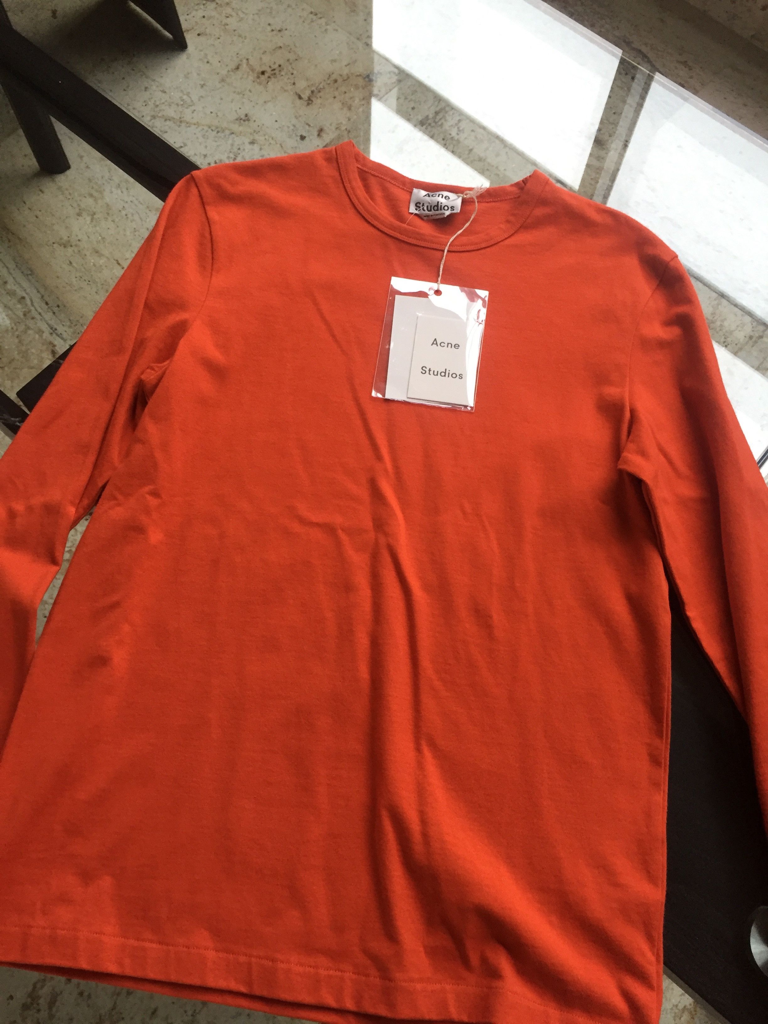 Acne Studios L/S "Tage" Coral Red Tee Size US S / EU 44-46 / 1 - 6 Thumbnail