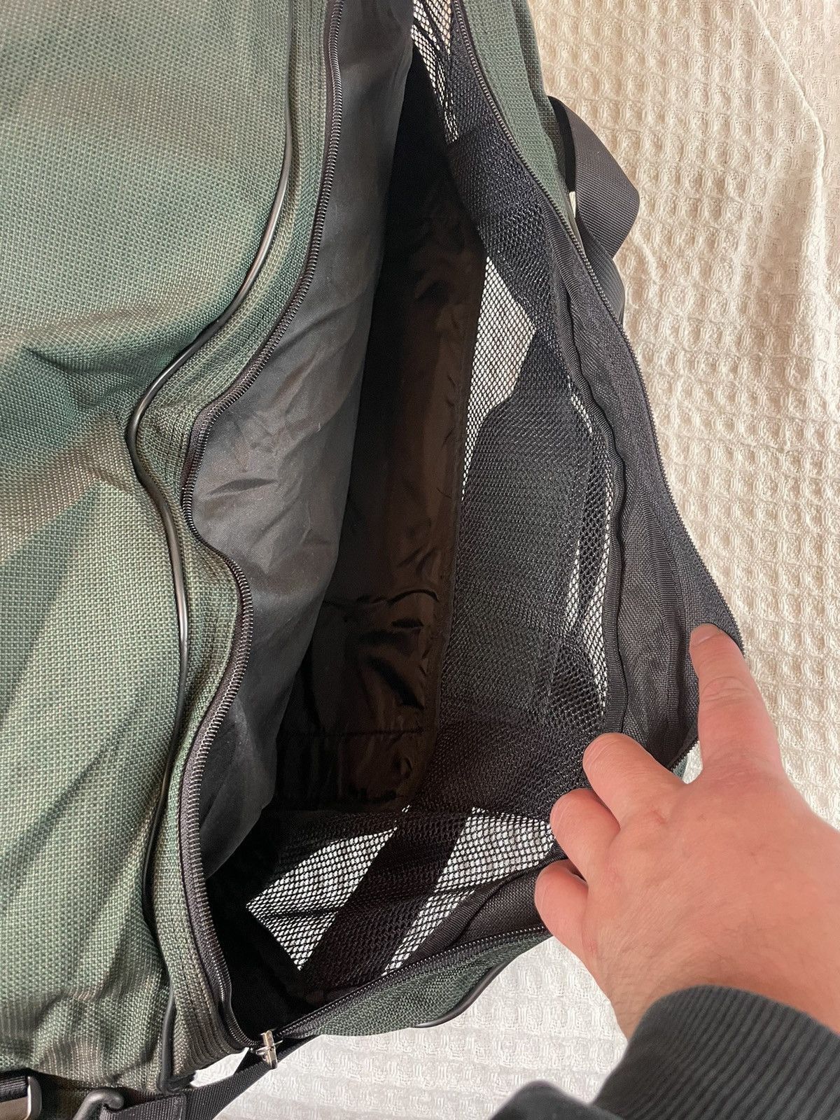Nike × Vintage Vintage Nike Big Swoosh Travel Bag Y2K Size ONE SIZE - 6 Thumbnail