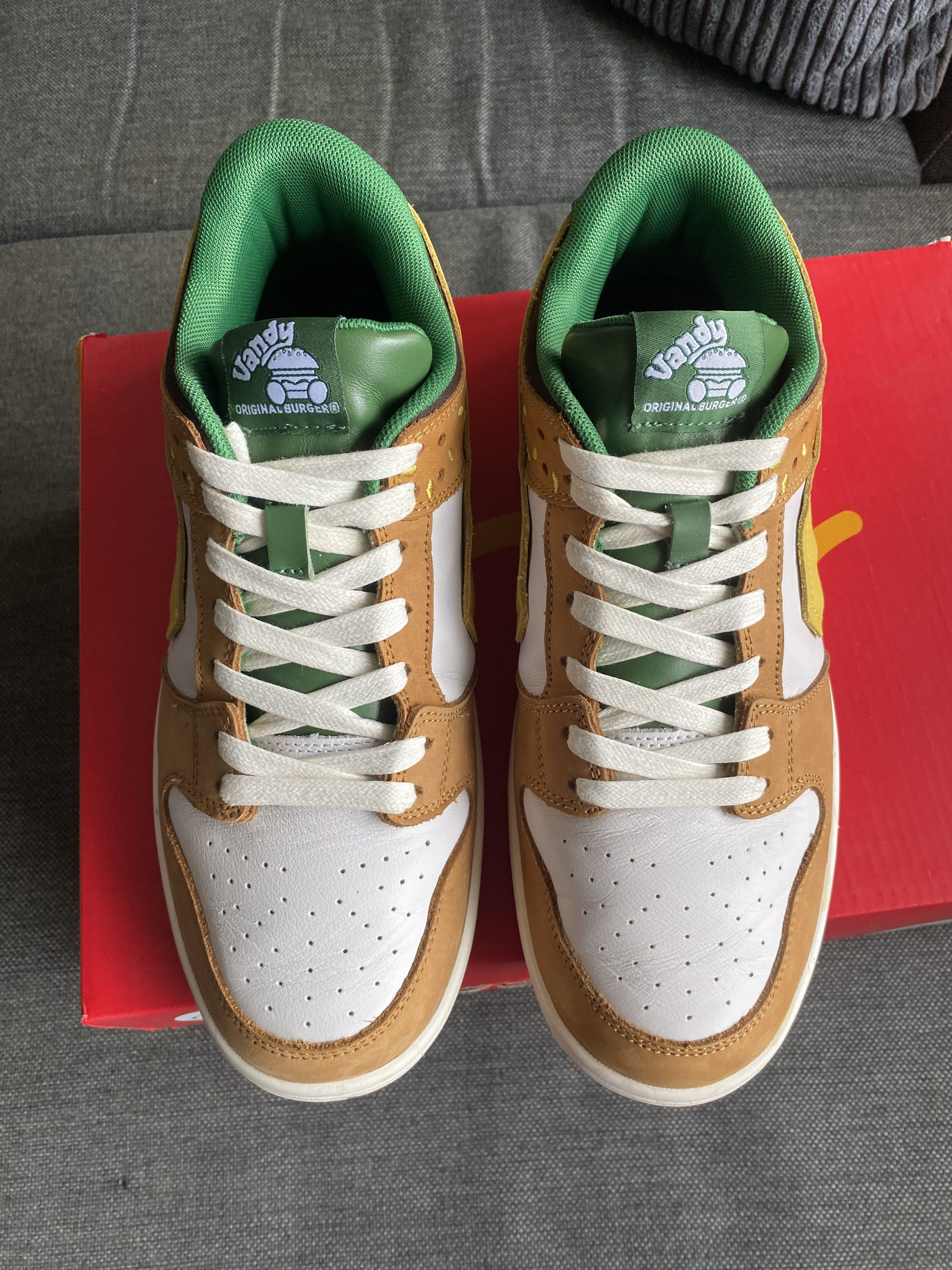Vandy The Pink Original Burger Dunk Low V1 Size US 9 / EU 42 - 2 Thumbnail