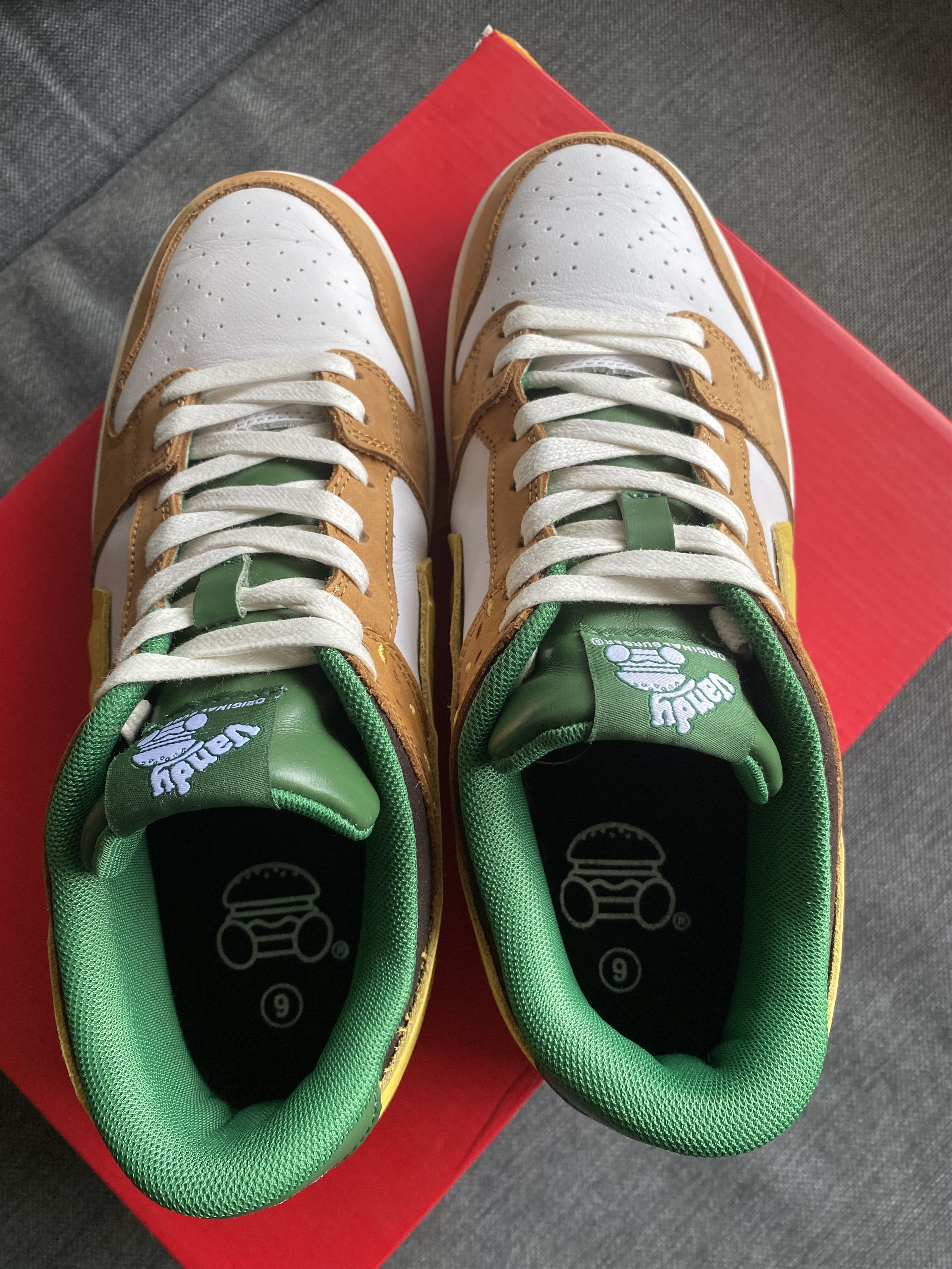 Vandy The Pink Original Burger Dunk Low V1 Size US 9 / EU 42 - 4 Thumbnail