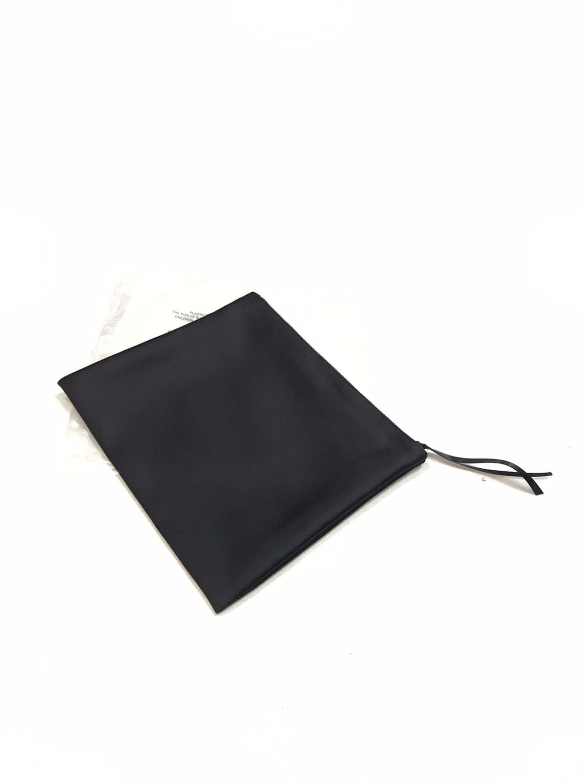 Gucci GUCCI LUXURY SATIN BLACK POUCH HANDCARRY Size ONE SIZE - 2 Thumbnail