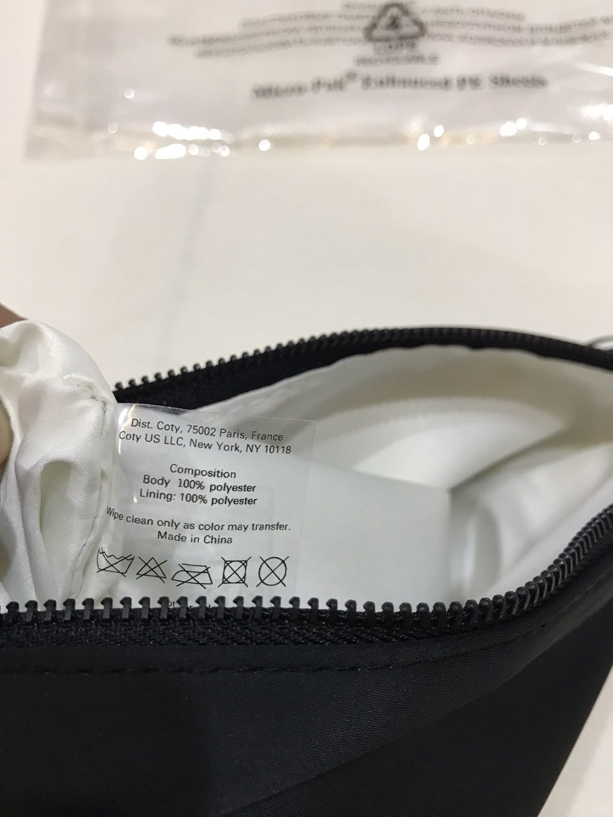 Gucci GUCCI LUXURY SATIN BLACK POUCH HANDCARRY Size ONE SIZE - 5 Thumbnail