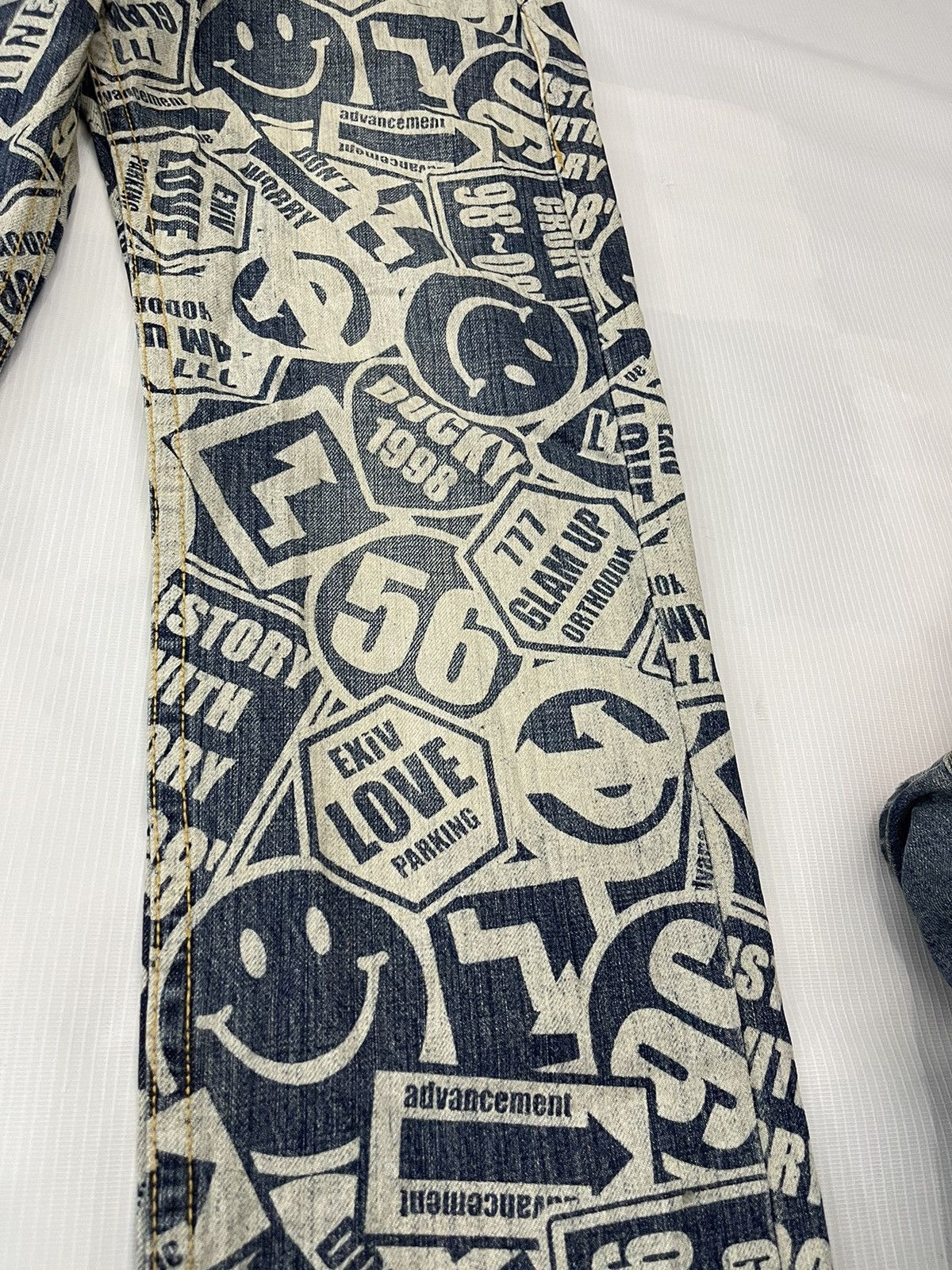 Japanese Brand Full Print Smile Jeans Size US 33 - 3 Thumbnail