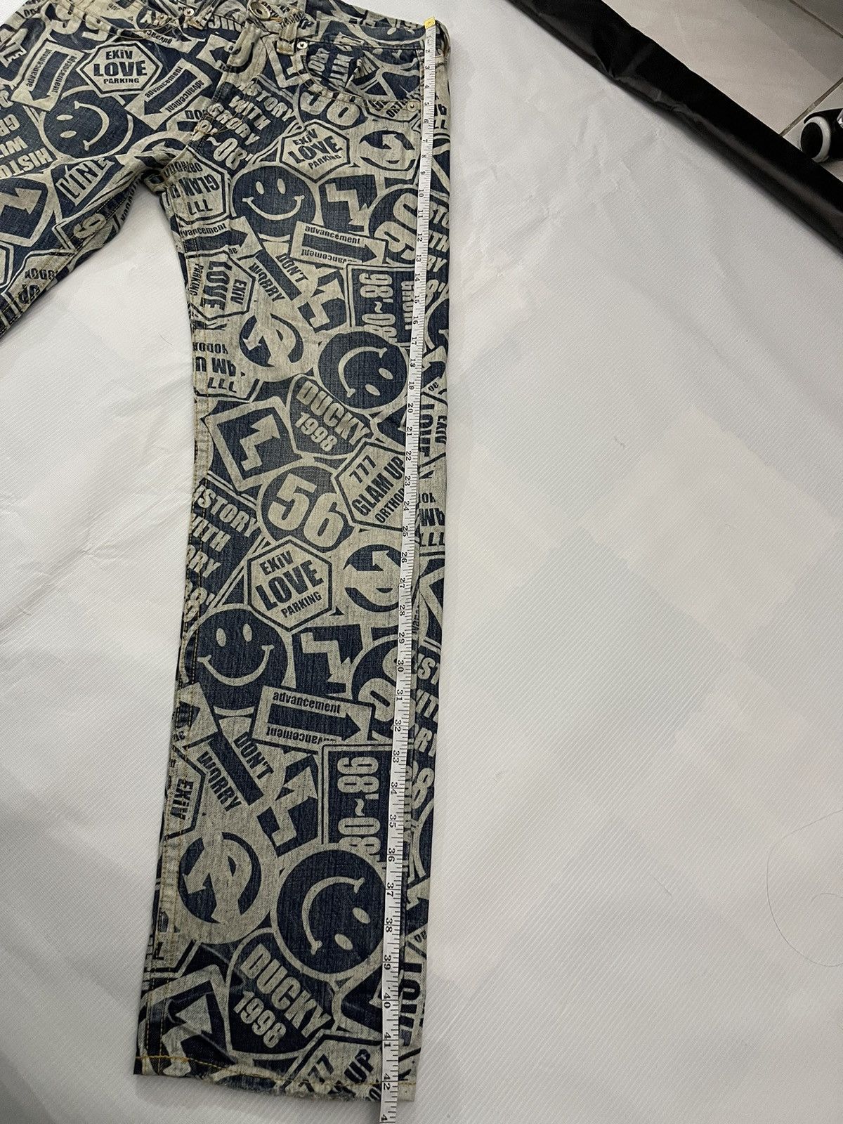 Japanese Brand Full Print Smile Jeans Size US 33 - 12 Thumbnail