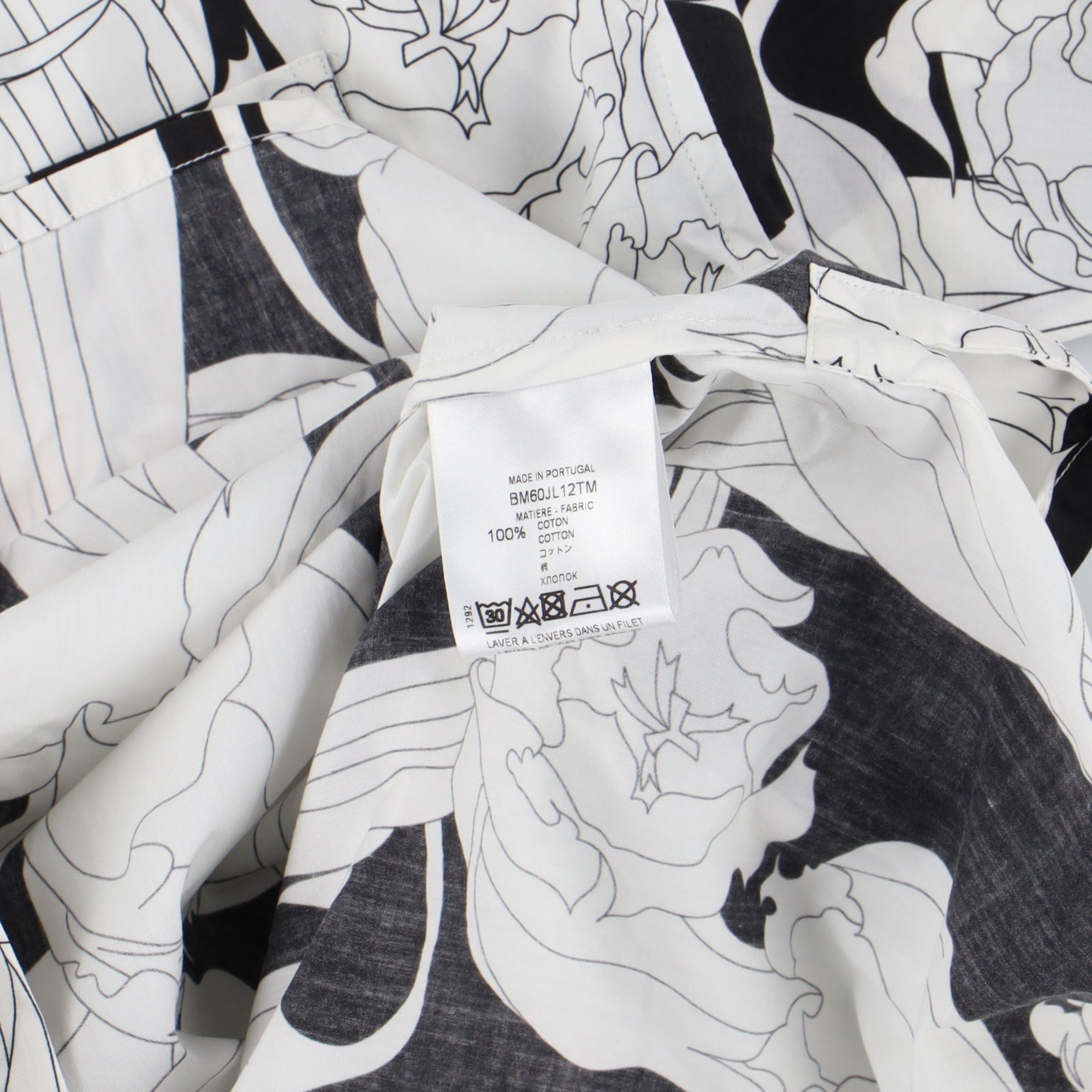 Givenchy Black And White Floral Short Sleeve Shirt Size US S / EU 44-46 / 1 - 7 Thumbnail
