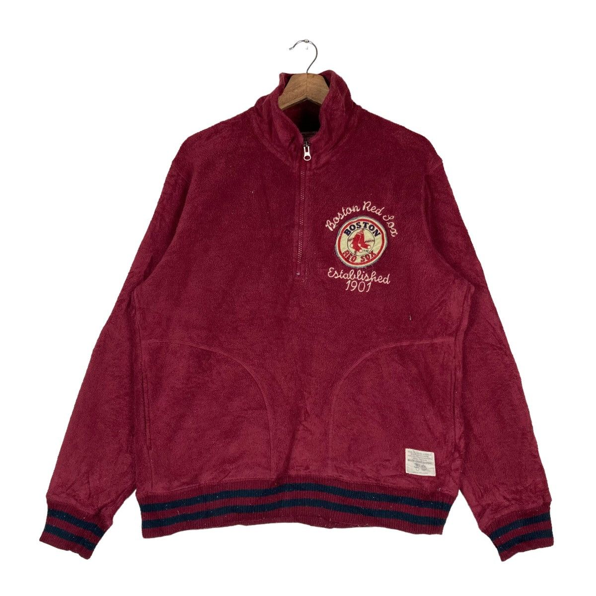 Vintage Major League Baseball Collaboration Uniqlo Quarter