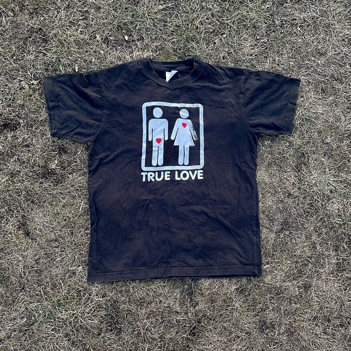 Vintage Vintage Y2K True Love Graphic Tee Streetwear Black Worn In L Size US L / EU 52-54 / 3 - 1 Thumbnail