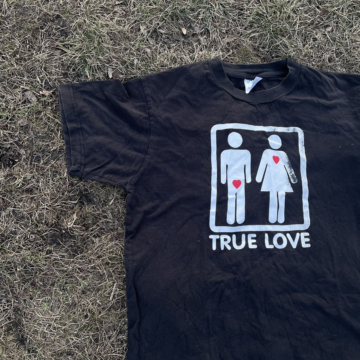 Vintage Vintage Y2K True Love Graphic Tee Streetwear Black Worn In L Size US L / EU 52-54 / 3 - 3 Thumbnail