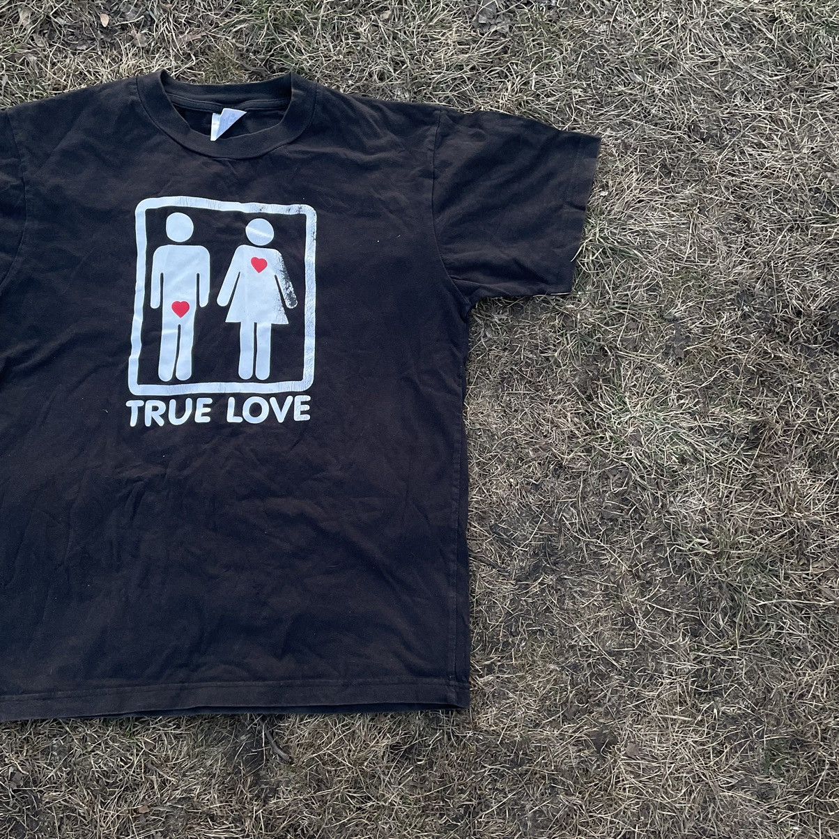 Vintage Vintage Y2K True Love Graphic Tee Streetwear Black Worn In L Size US L / EU 52-54 / 3 - 2 Thumbnail