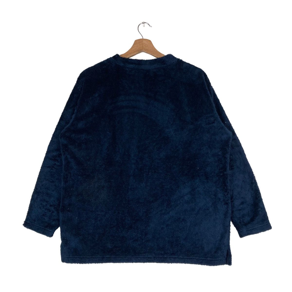 Uniqlo Japanese Brand Uniqlo Collaboration Winnie The Pooh Pullover Size US XL / EU 56 / 4 - 5 Thumbnail