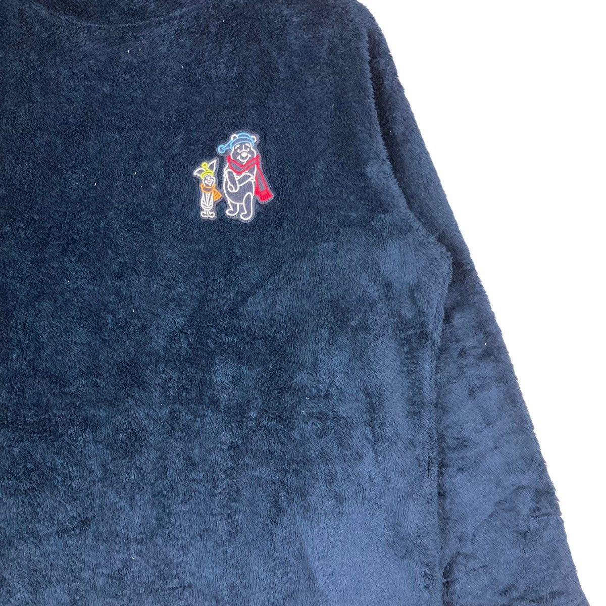 Uniqlo Japanese Brand Uniqlo Collaboration Winnie The Pooh Pullover Size US XL / EU 56 / 4 - 3 Thumbnail