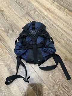 Oakley Icon Backpack | Grailed