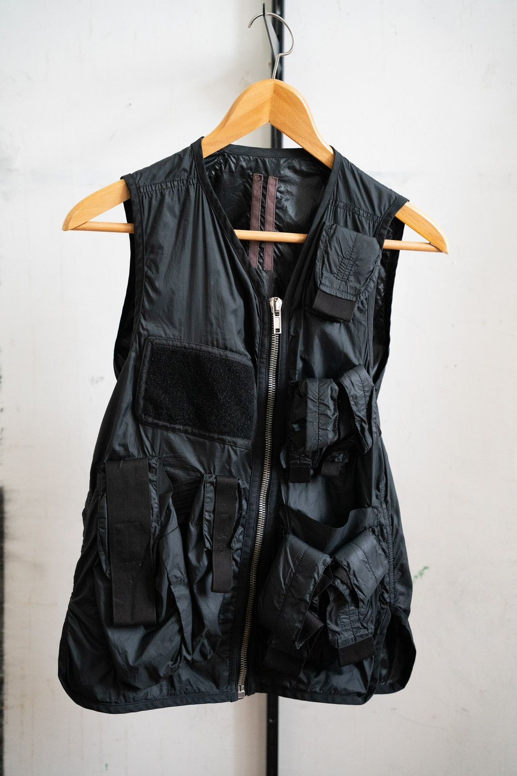 トップス Rick Owens OLMAR and MIRTA black vest Rick Owens DRKSHDW Early 00's Olmar & Mirta Hooded Vest – DRIEW
