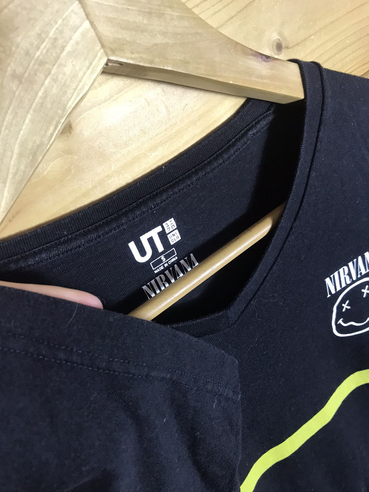 Uniqlo Uniqlo X Nirvana t-shirt Size US S / EU 44-46 / 1 - 4 Thumbnail