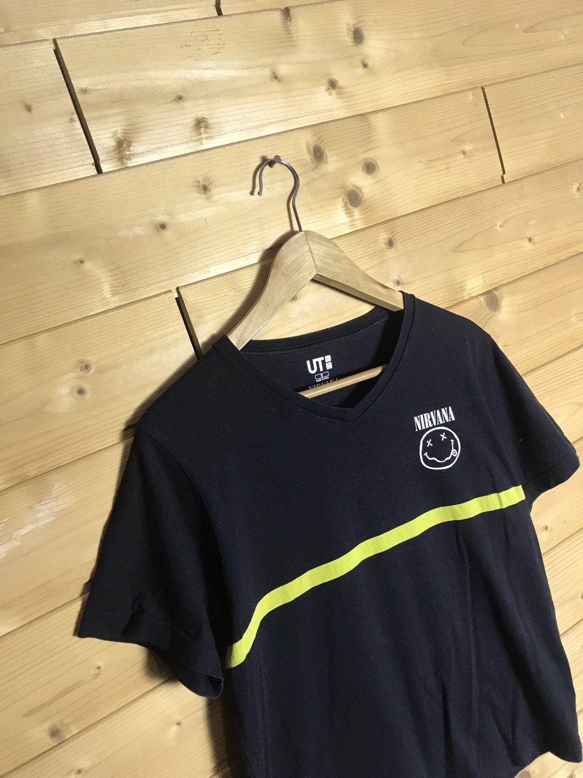Uniqlo Uniqlo X Nirvana t-shirt Size US S / EU 44-46 / 1 - 1 Thumbnail