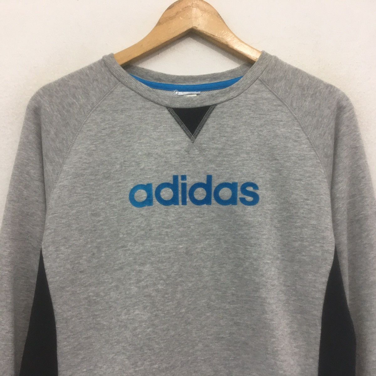 Adidas × Vintage Vintage Adidas Sweatshirt Crewneck BigLogo Adidas Size US S / EU 44-46 / 1 - 2 Thumbnail