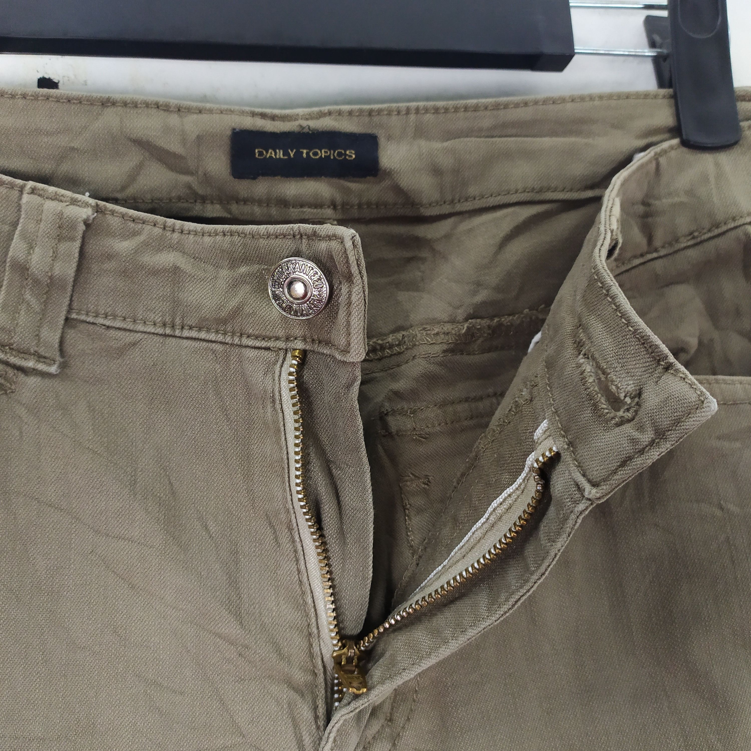 Japanese Brand VINTAGE DAILY CARGO FLARE CARGO PANTS Size US 26 / EU 42 - 11 Thumbnail