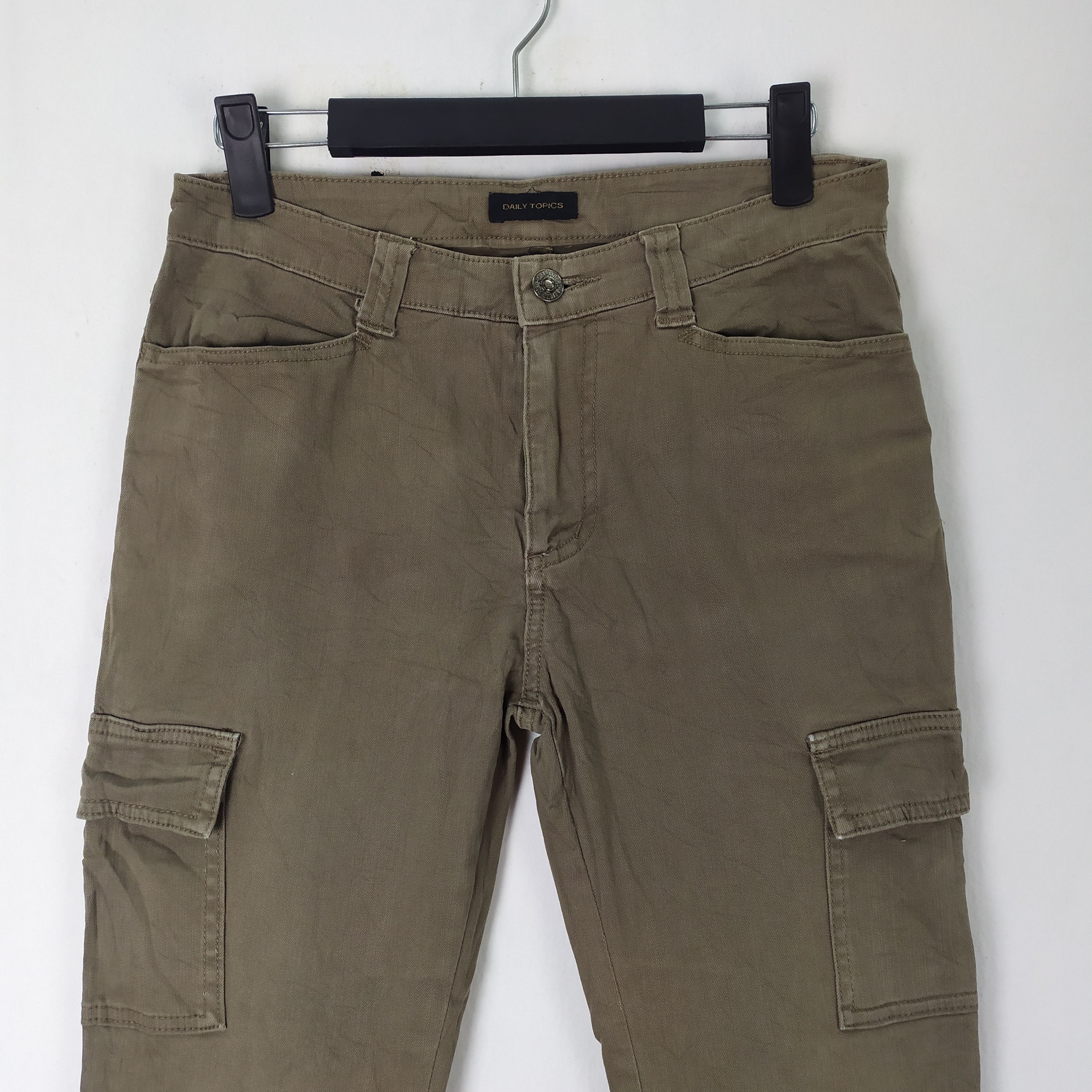 Japanese Brand VINTAGE DAILY CARGO FLARE CARGO PANTS Size US 26 / EU 42 - 2 Thumbnail