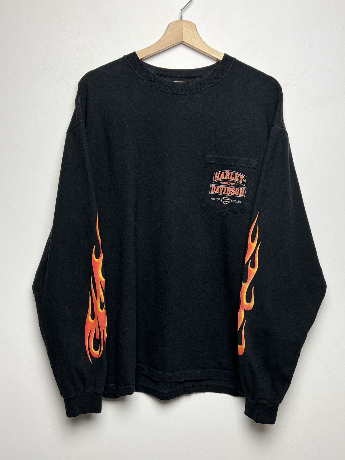 image of Harley Davidson Y2K Flames Longsleeve Vintage L-Xl in Black, Men's