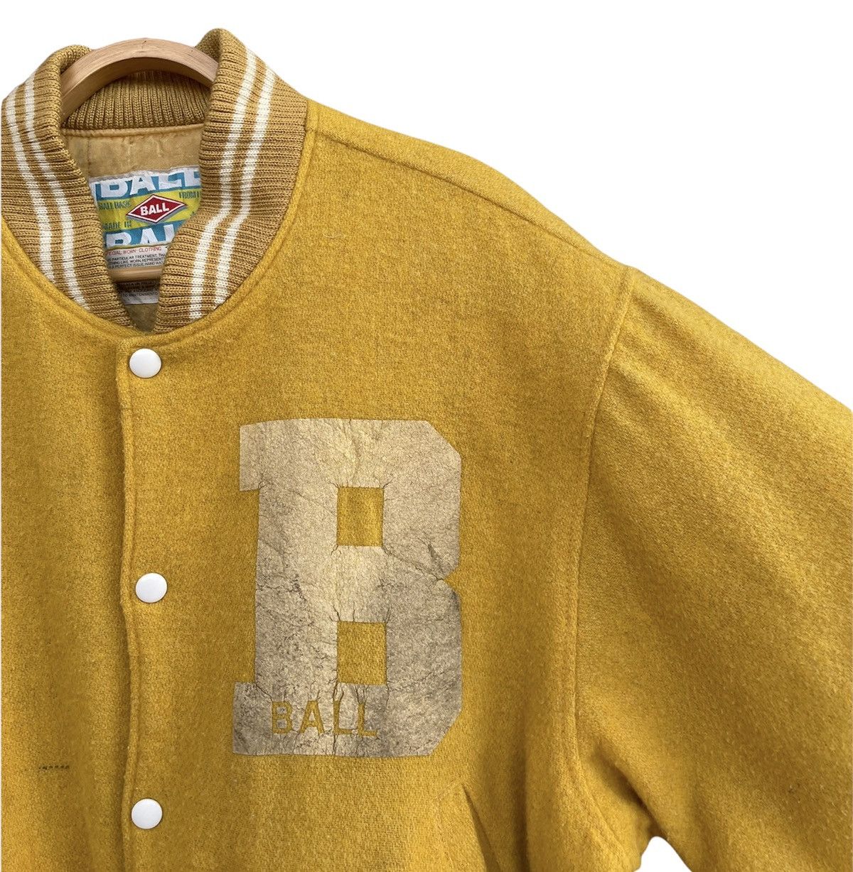 Vintage Vintage Ball Dog Yellow Wool Varsity Jacket Size US L / EU 52-54 / 3 - 11 Thumbnail