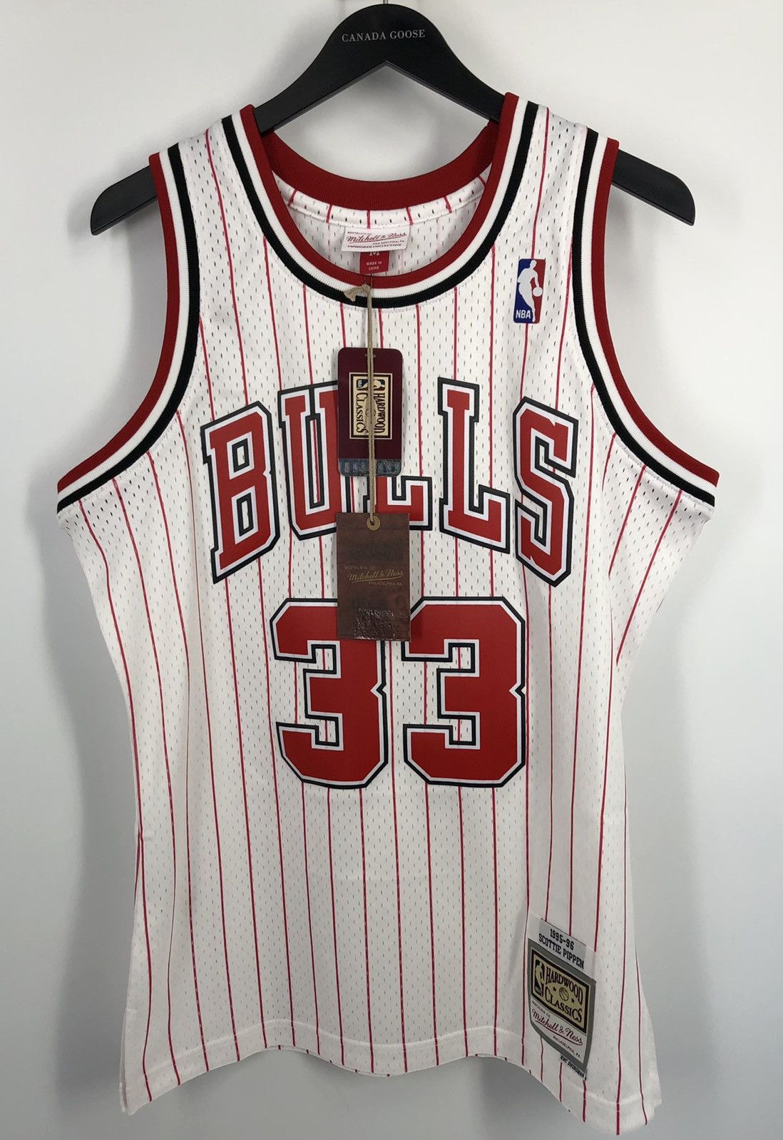 Mitchell & Ness Infant Boys and Girls Scottie Pippen Black Chicago Bulls  Retired Player Jersey