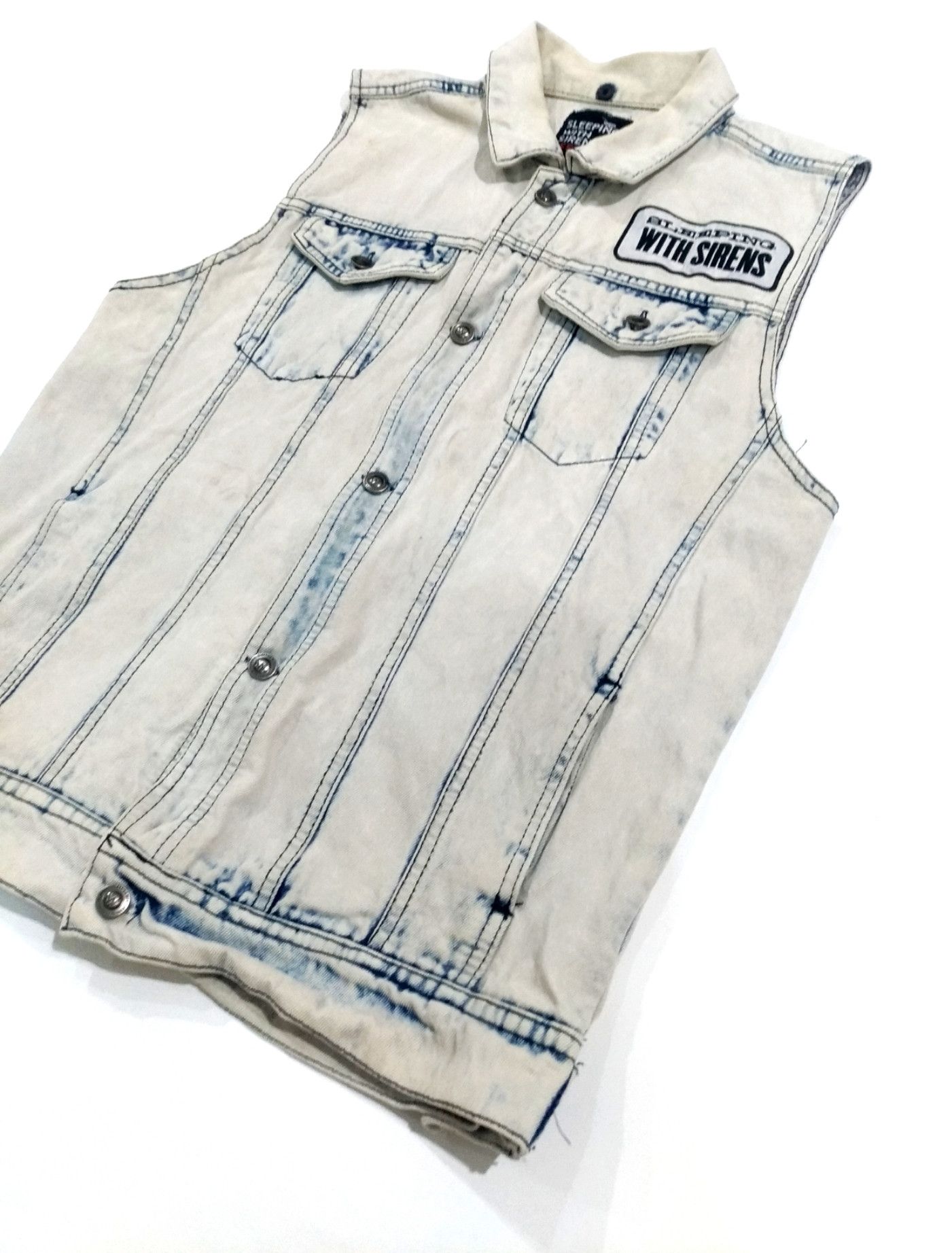 Band Tees RARE! SLEEPING WITH SIRENS OFFICIAL MERCH DENIM VEST Size US S / EU 44-46 / 1 - 5 Thumbnail
