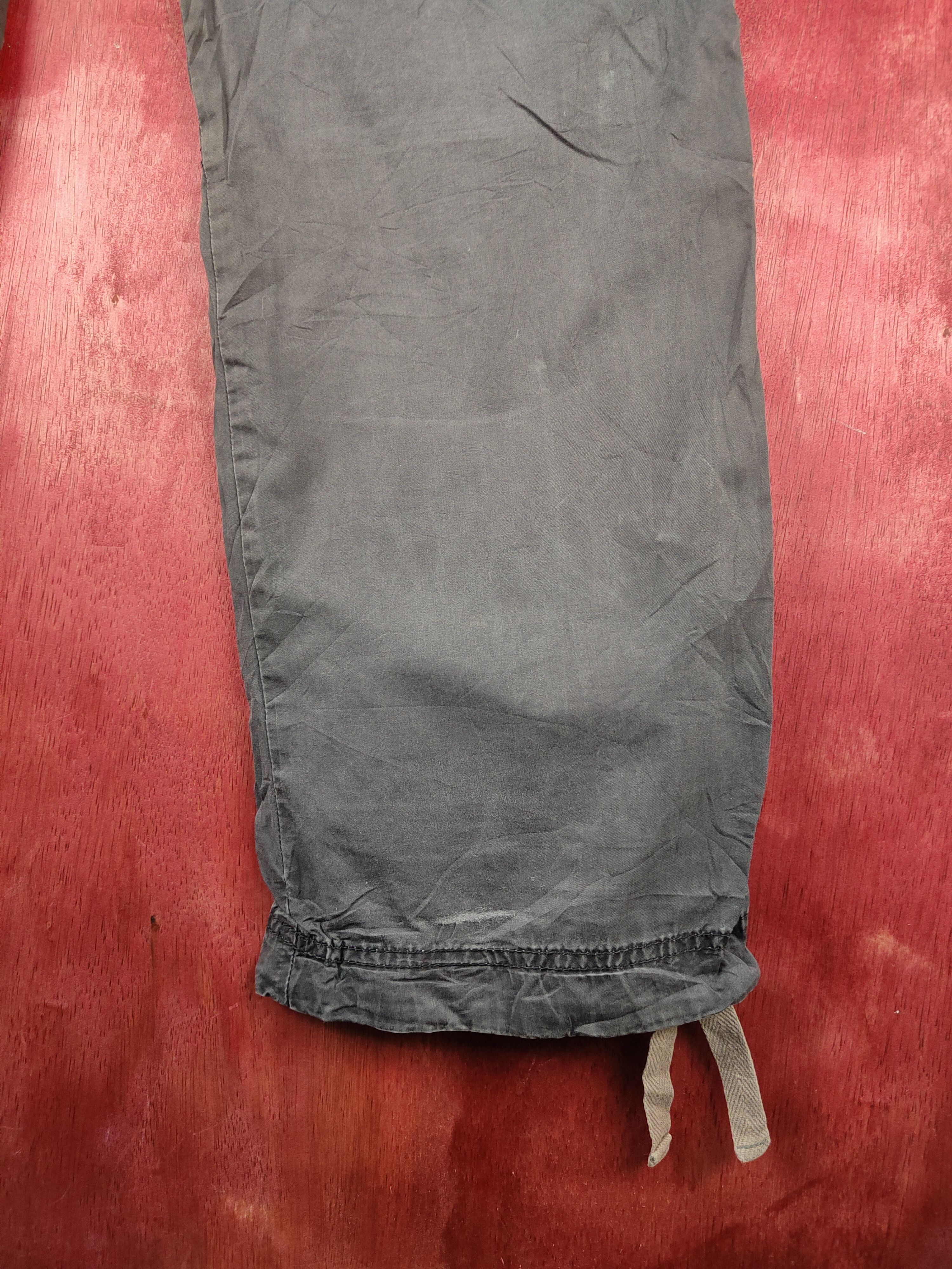 Japanese Brand Uniqlo Dark Gray Multipocket Tactical Cargo Pants #S755 Size US 31 - 12 Thumbnail