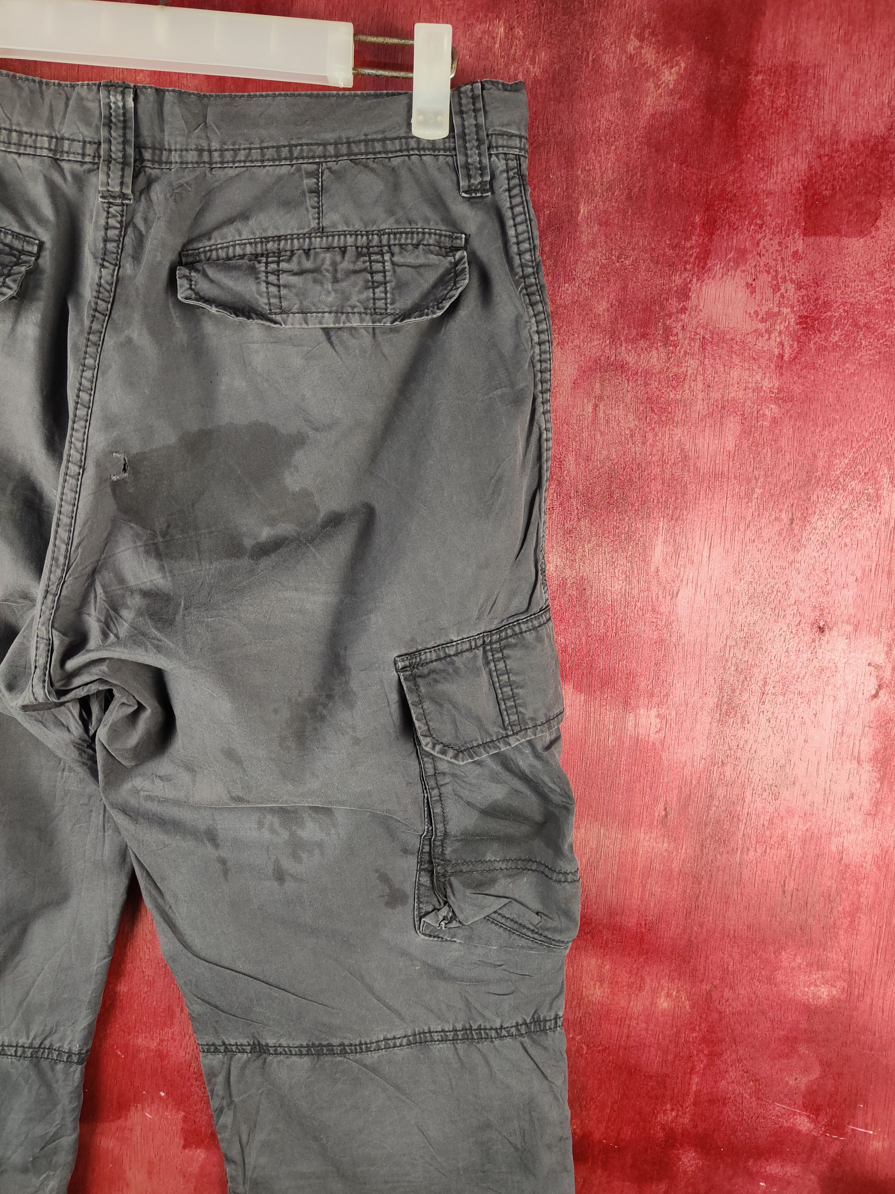 Japanese Brand Uniqlo Dark Gray Multipocket Tactical Cargo Pants #S755 Size US 31 - 11 Thumbnail