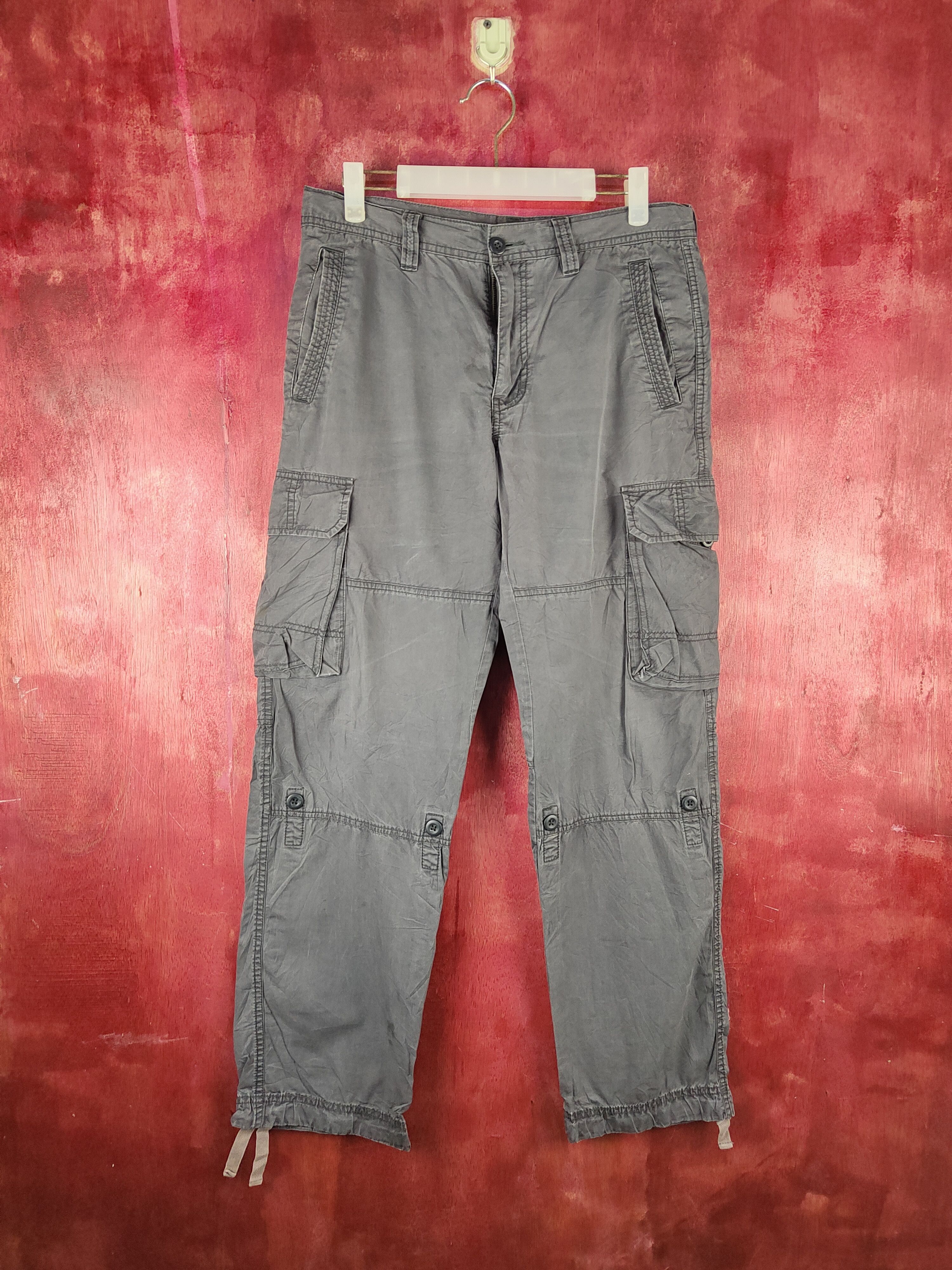Japanese Brand Uniqlo Dark Gray Multipocket Tactical Cargo Pants #S755 Size US 31 - 1 Thumbnail