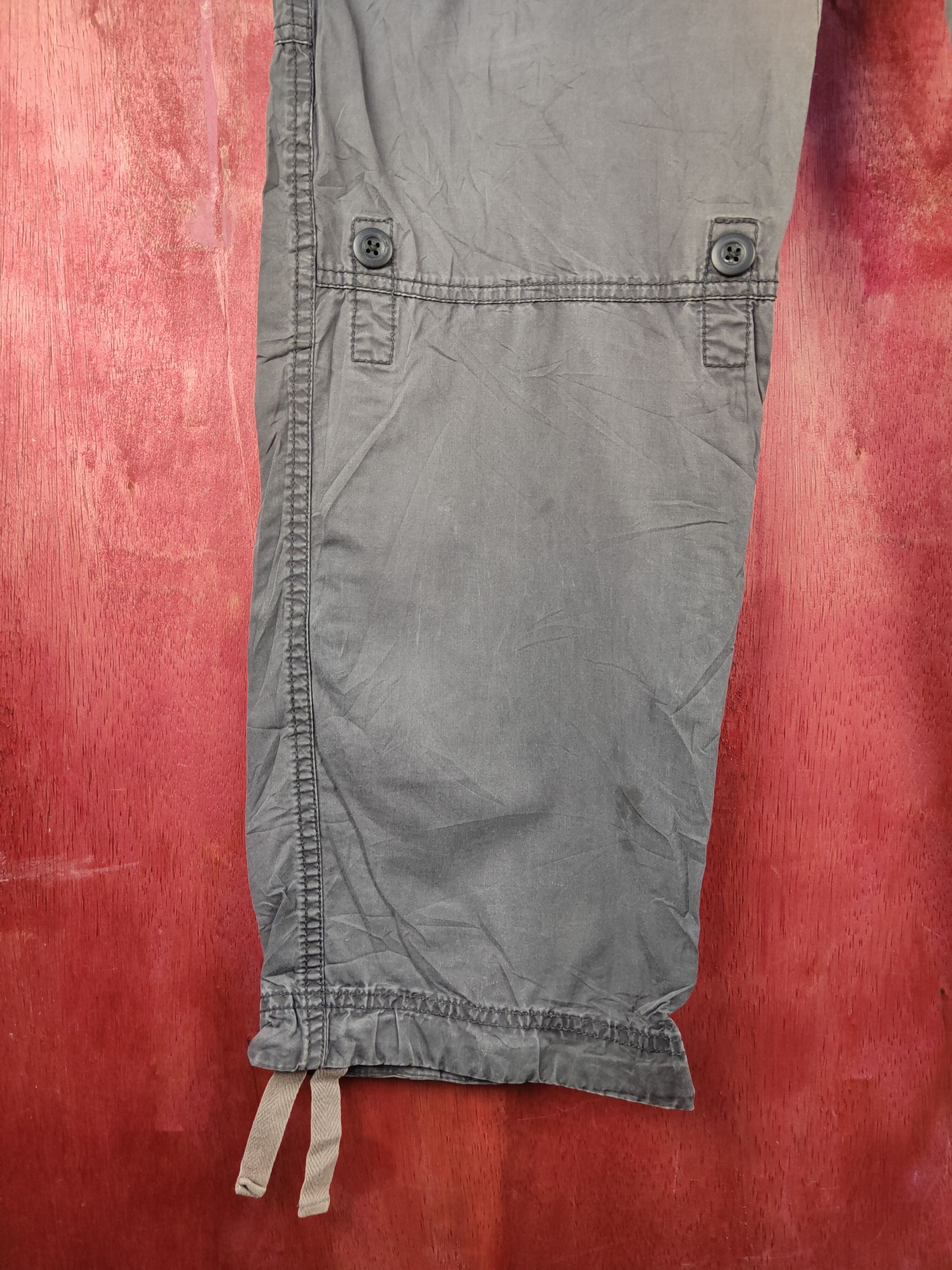 Japanese Brand Uniqlo Dark Gray Multipocket Tactical Cargo Pants #S755 Size US 31 - 4 Thumbnail