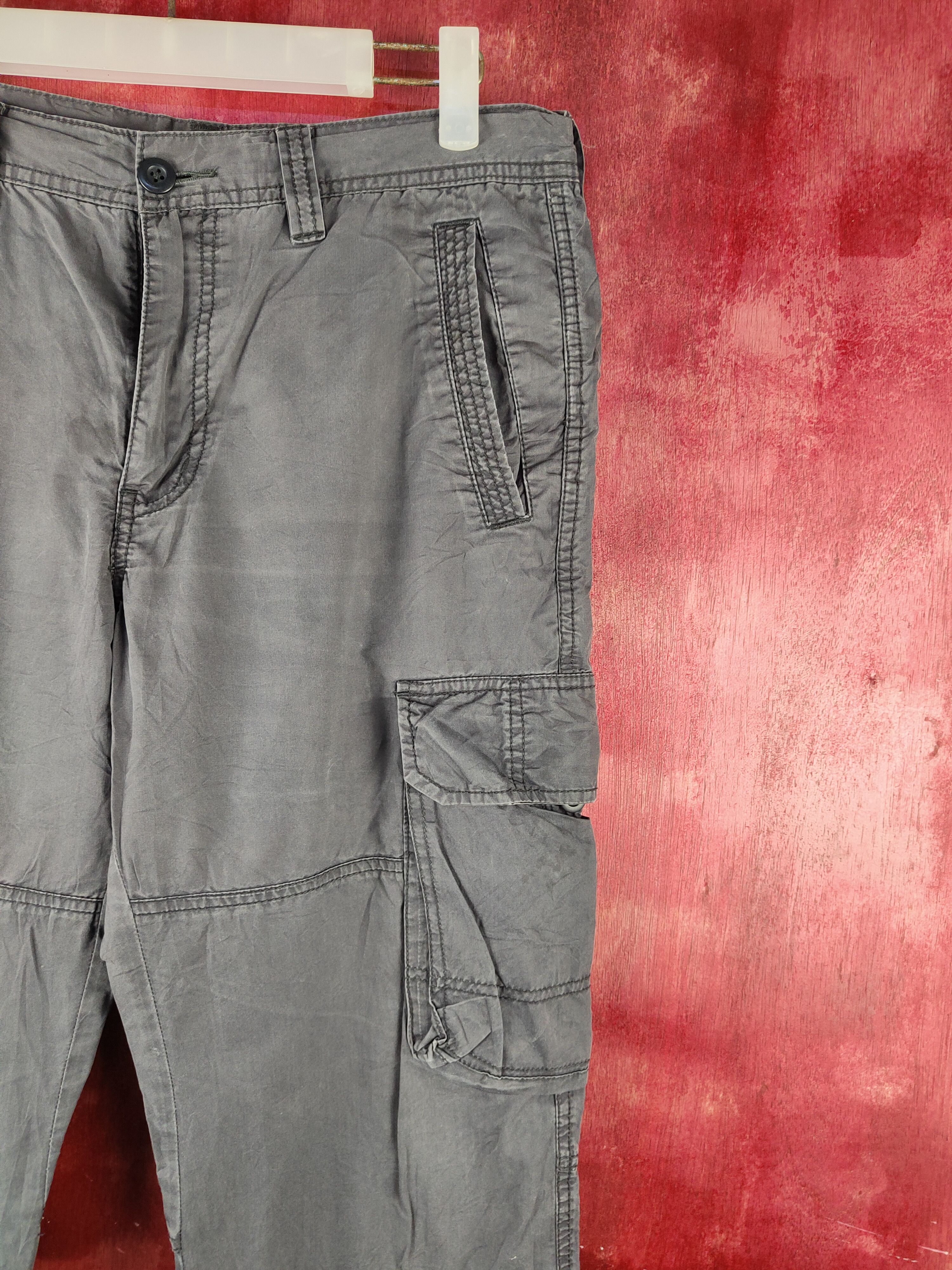 Japanese Brand Uniqlo Dark Gray Multipocket Tactical Cargo Pants #S755 Size US 31 - 5 Thumbnail