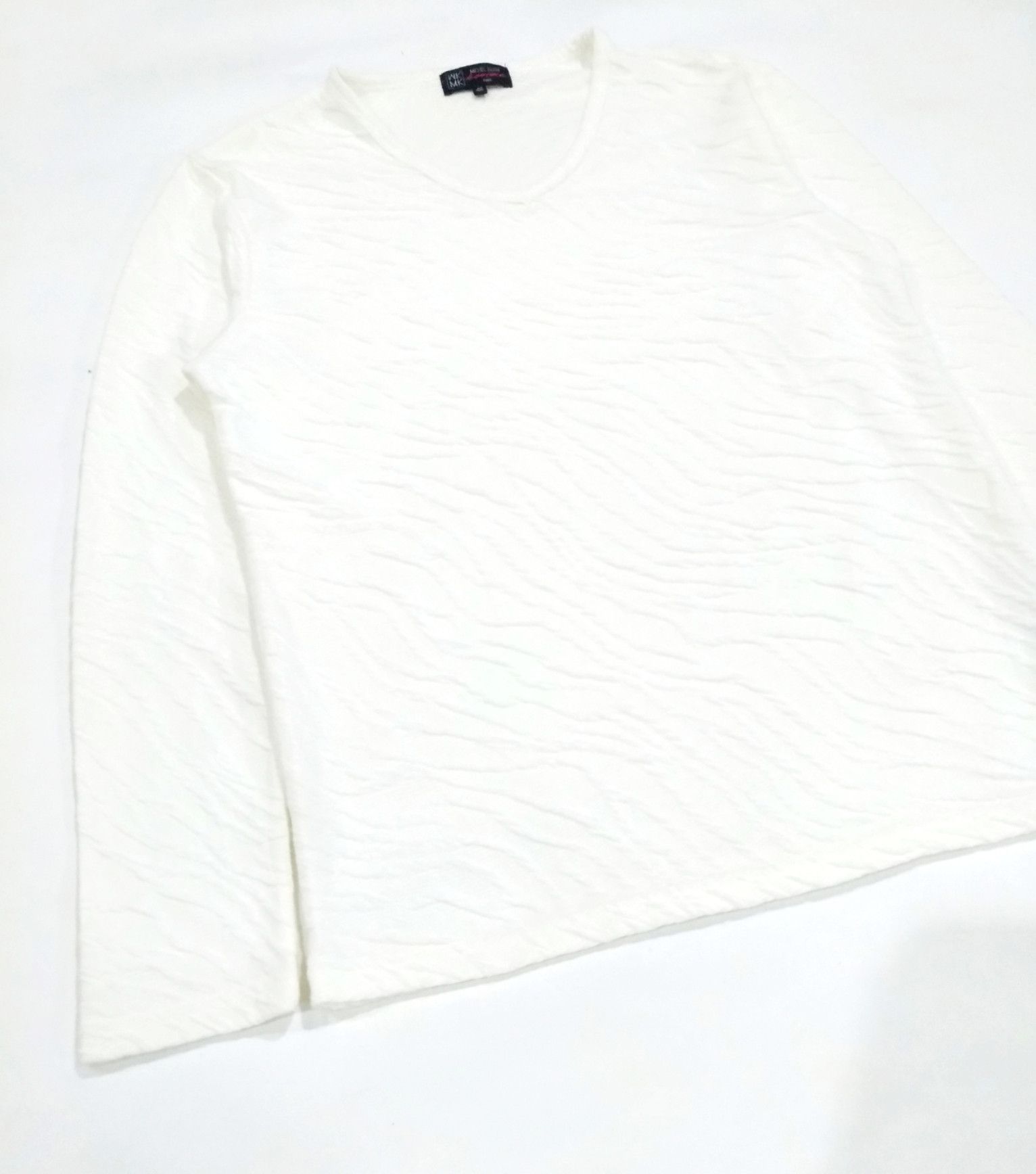 Designer × Michel Klein RARE! MICHEL KLEIN WHITE ABSTRACT PATTERN ART L/SLEEVE TEE Size US M / EU 48-50 / 2 - 4 Thumbnail