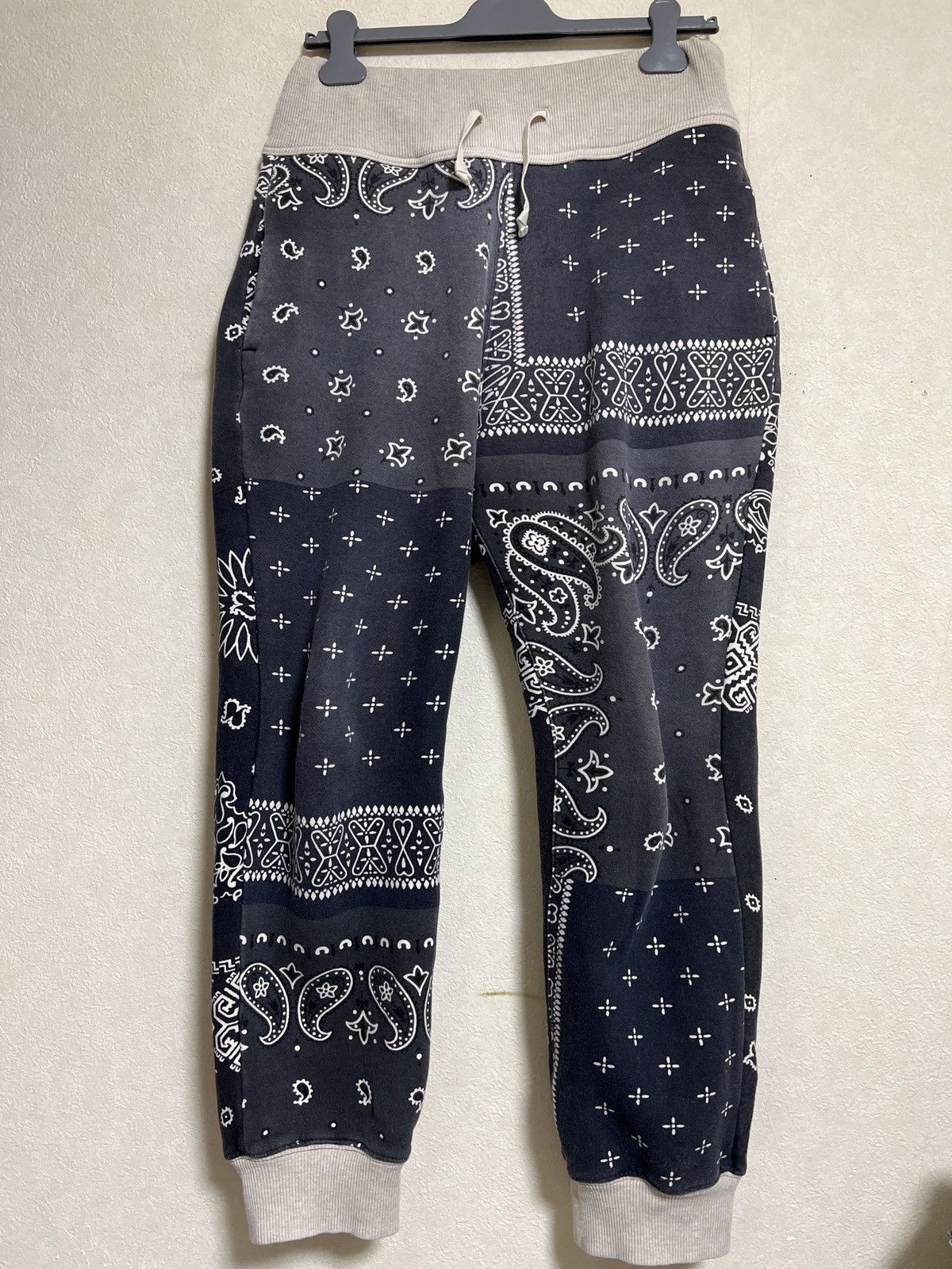 Kapital KAPITAL bandana Paisley sweat rib pants vintage black 2 Size US 32 / EU 48 - 1 Thumbnail