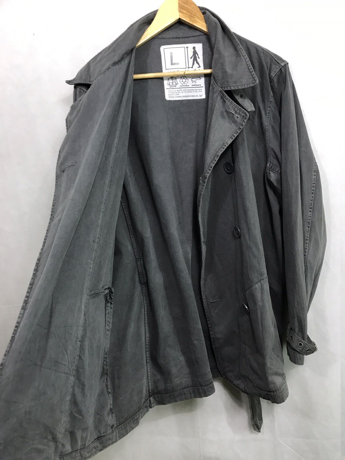 Arkitip Magazine × Designer × Japanese Brand MAGAZINES WORK REMAKE MILITARY JACKET MADE IN JAPAN Size US L / EU 52-54 / 3 - 6 Thumbnail