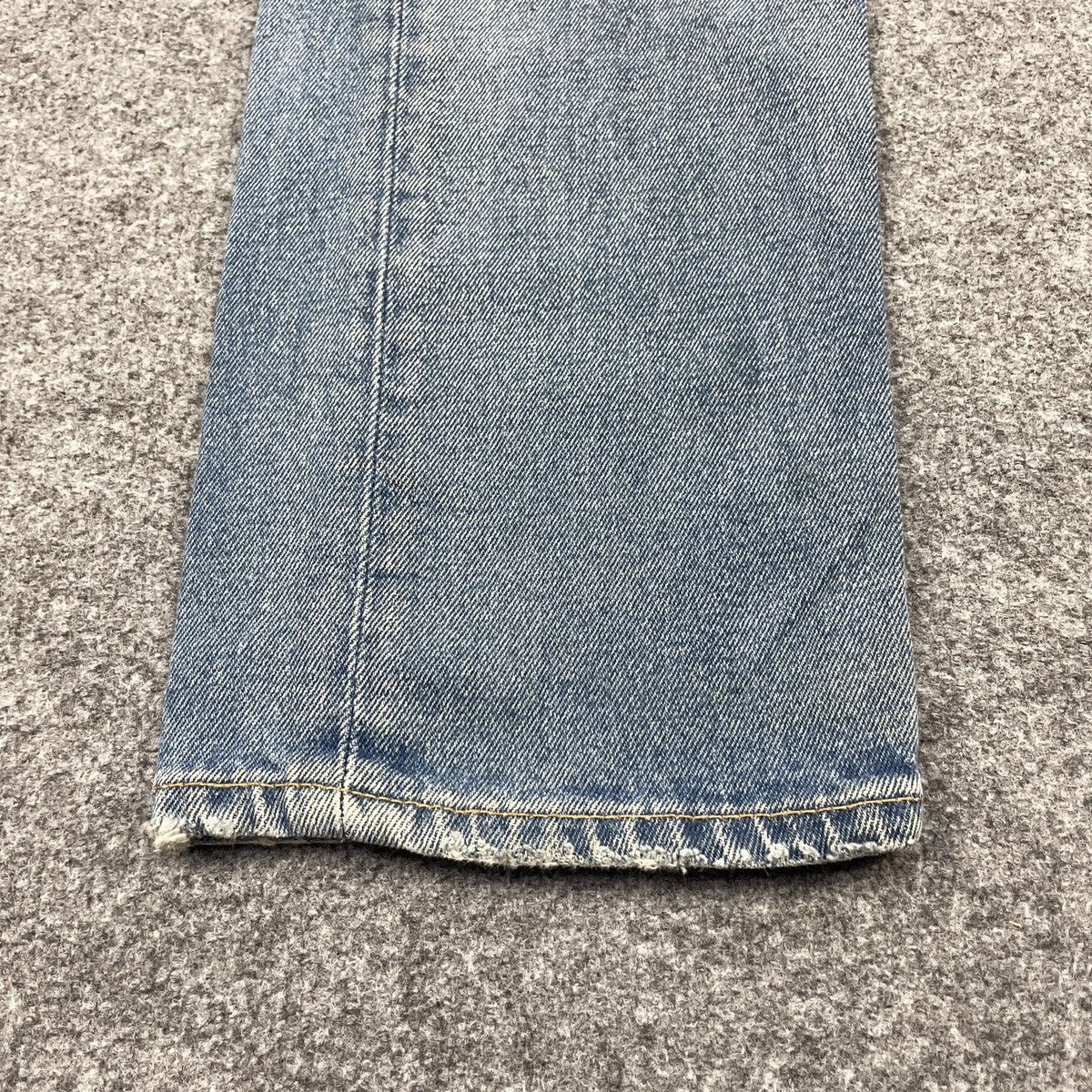 Levi's × Vintage Vintage Distressed Levi's 504 Faded Blue Jeans wc-227 Size US 32 / EU 48 - 4 Thumbnail