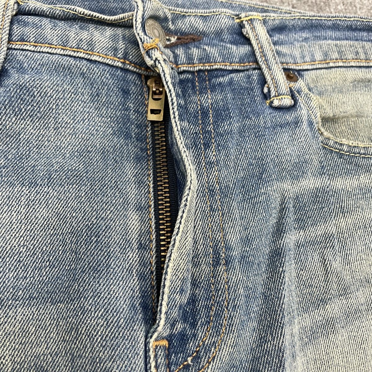 Levi's × Vintage Vintage Distressed Levi's 504 Faded Blue Jeans wc-227 Size US 32 / EU 48 - 6 Thumbnail