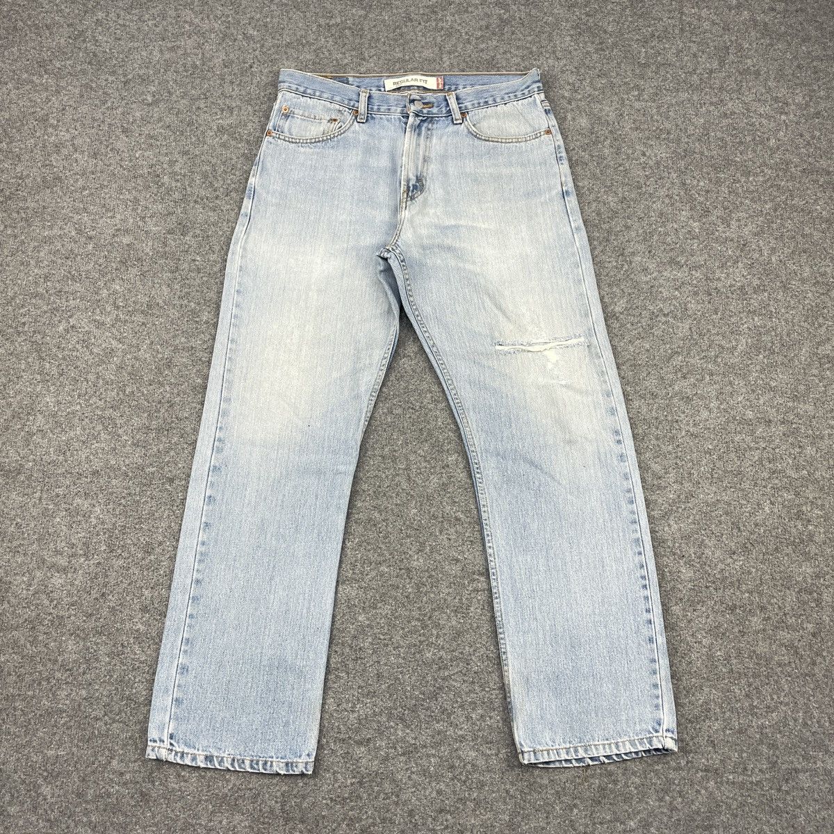 Levi's × Vintage Vintage Distressed Levi's 505 Light Blue Wash Size US 33 - 1 Thumbnail