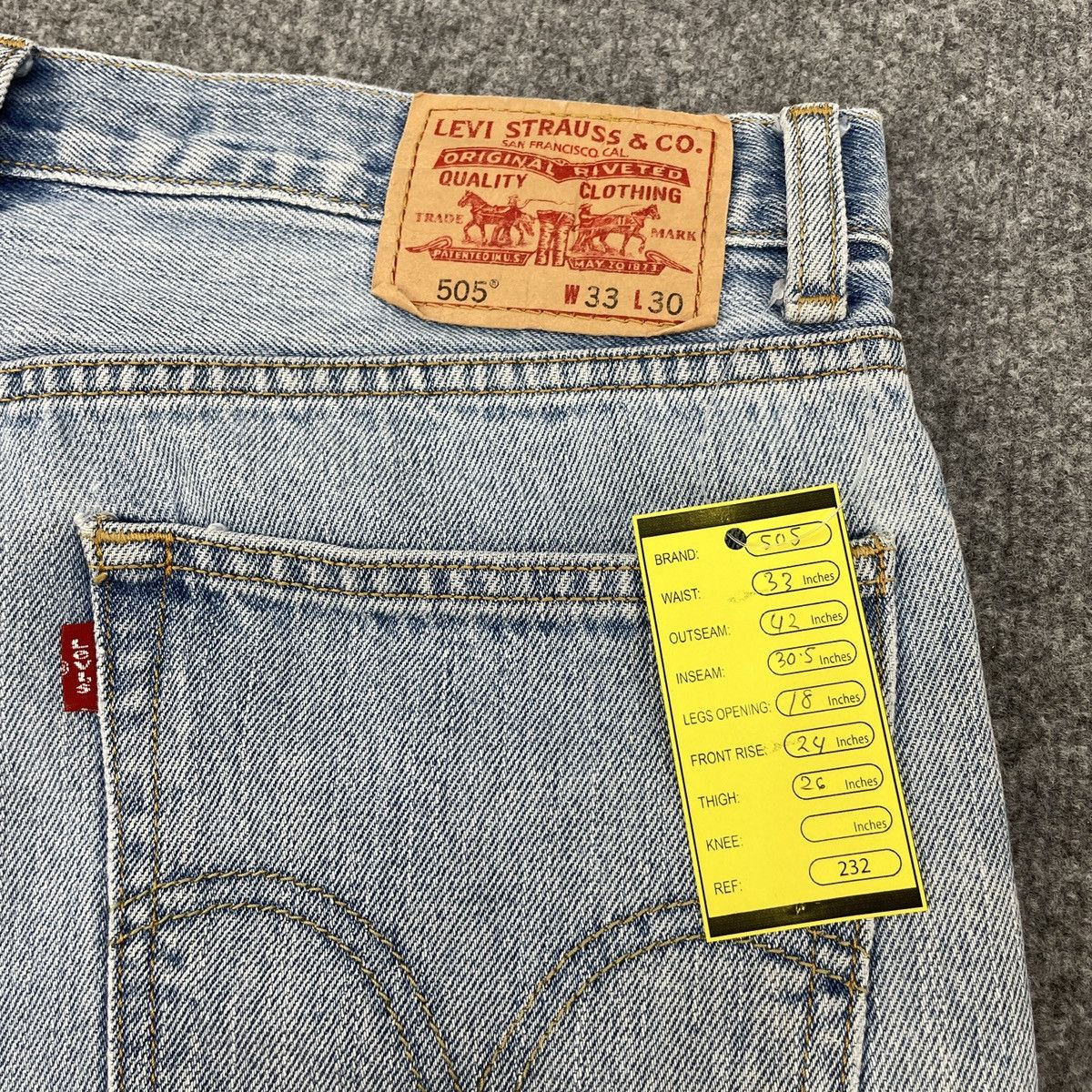 Levi's × Vintage Vintage Distressed Levi's 505 Light Blue Wash Size US 33 - 12 Thumbnail
