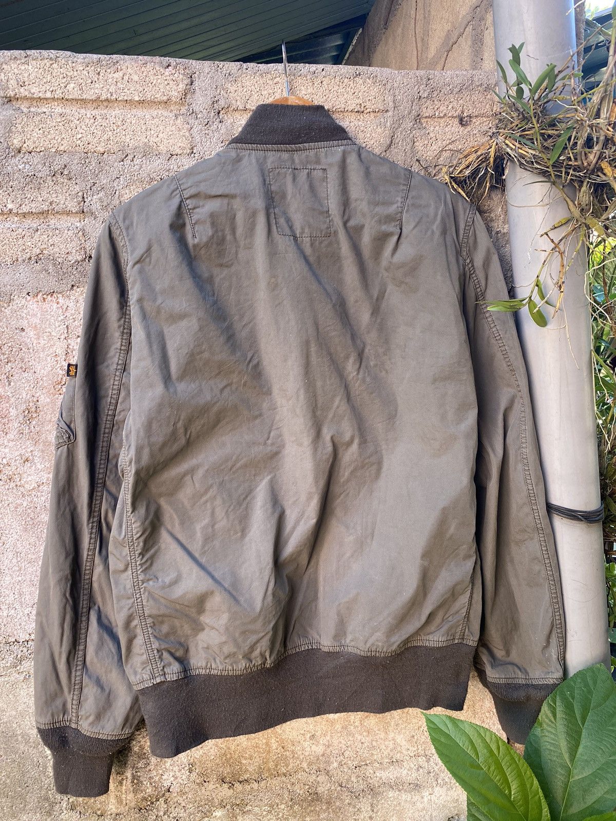 Avirex Vintage Distressed Avirex Multiple Pocket Jacket Size US L / EU 52-54 / 3 - 6 Thumbnail