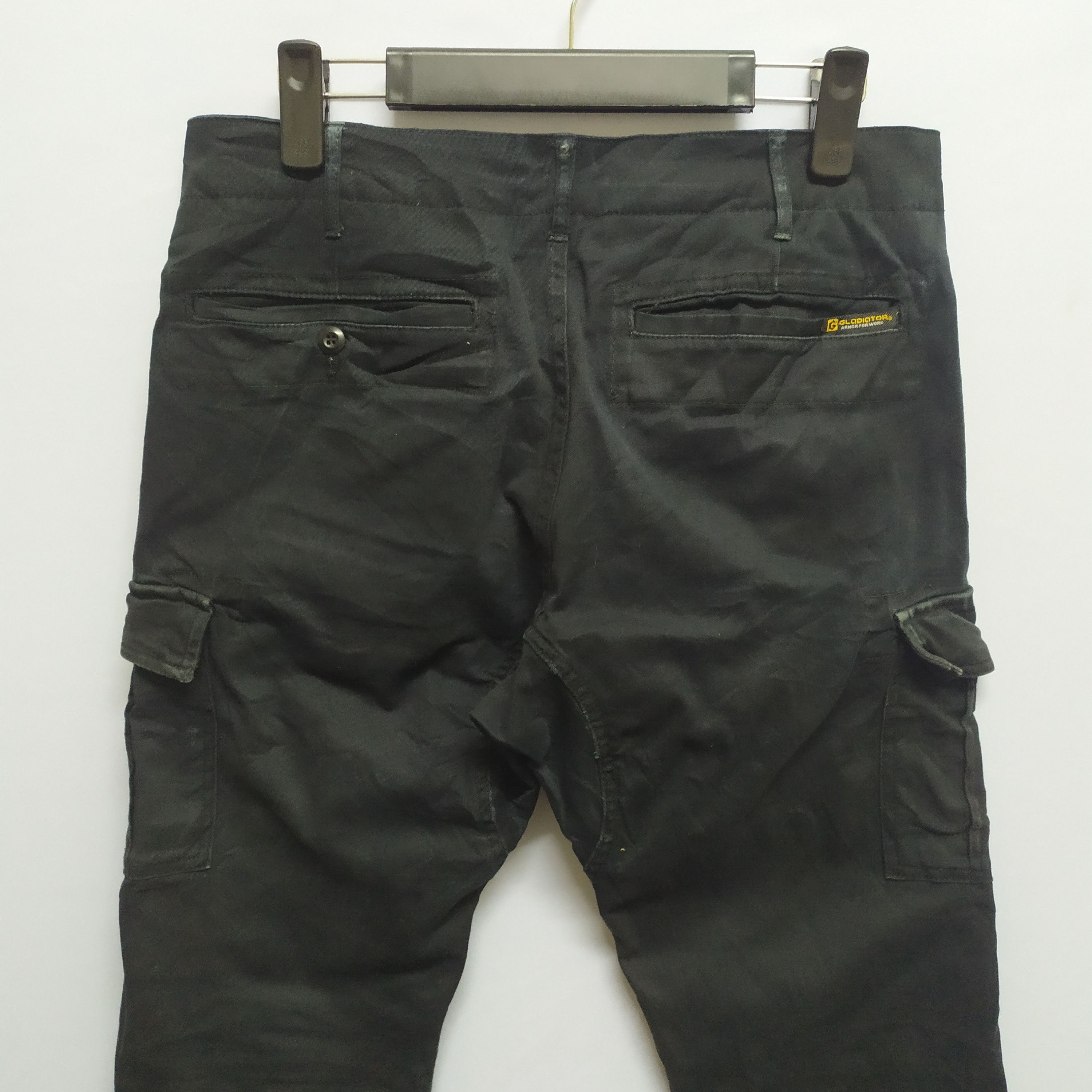 Japanese Brand GLADIATOR FADED BLACK CARGO PANTS SKINNY STYLE Size US 31 - 13 Thumbnail