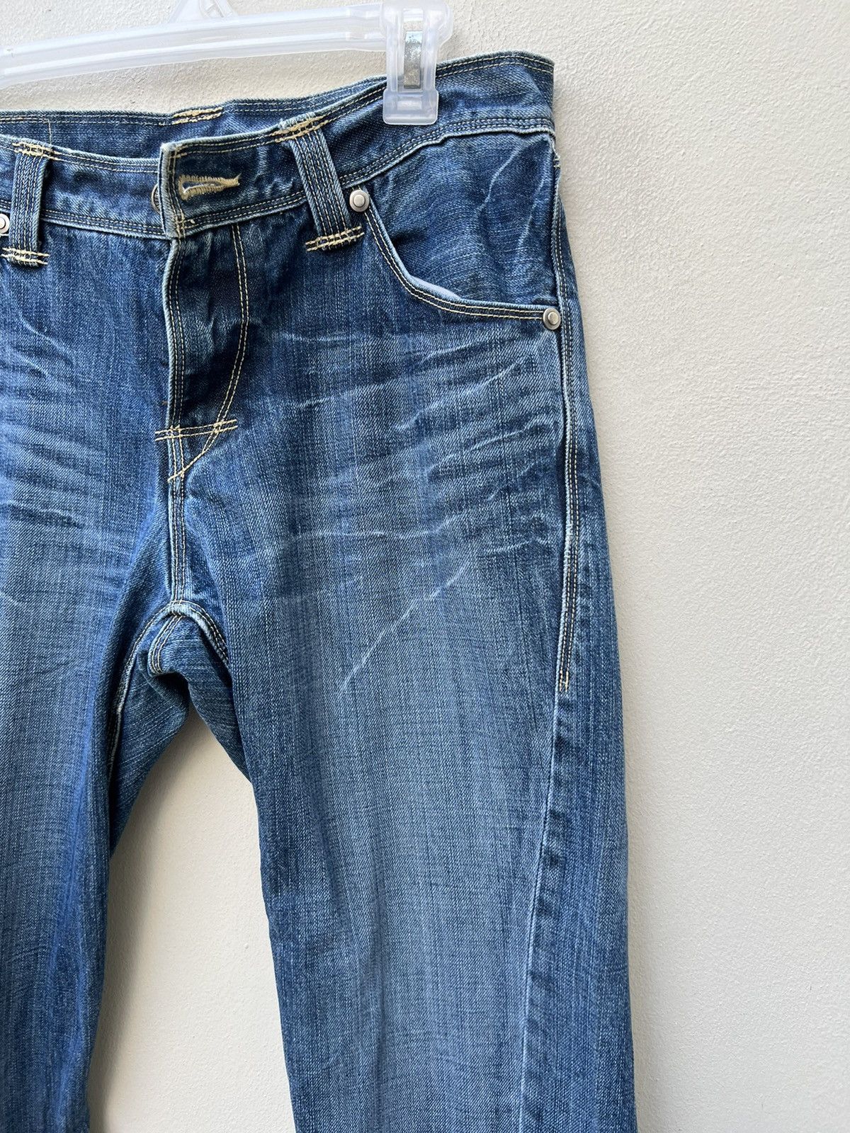 Japanese Brand × Levi's × Vintage Vintage 2002 Levi’s Engineered Fade Denim Bootcut Jeans Size US 31 - 11 Thumbnail
