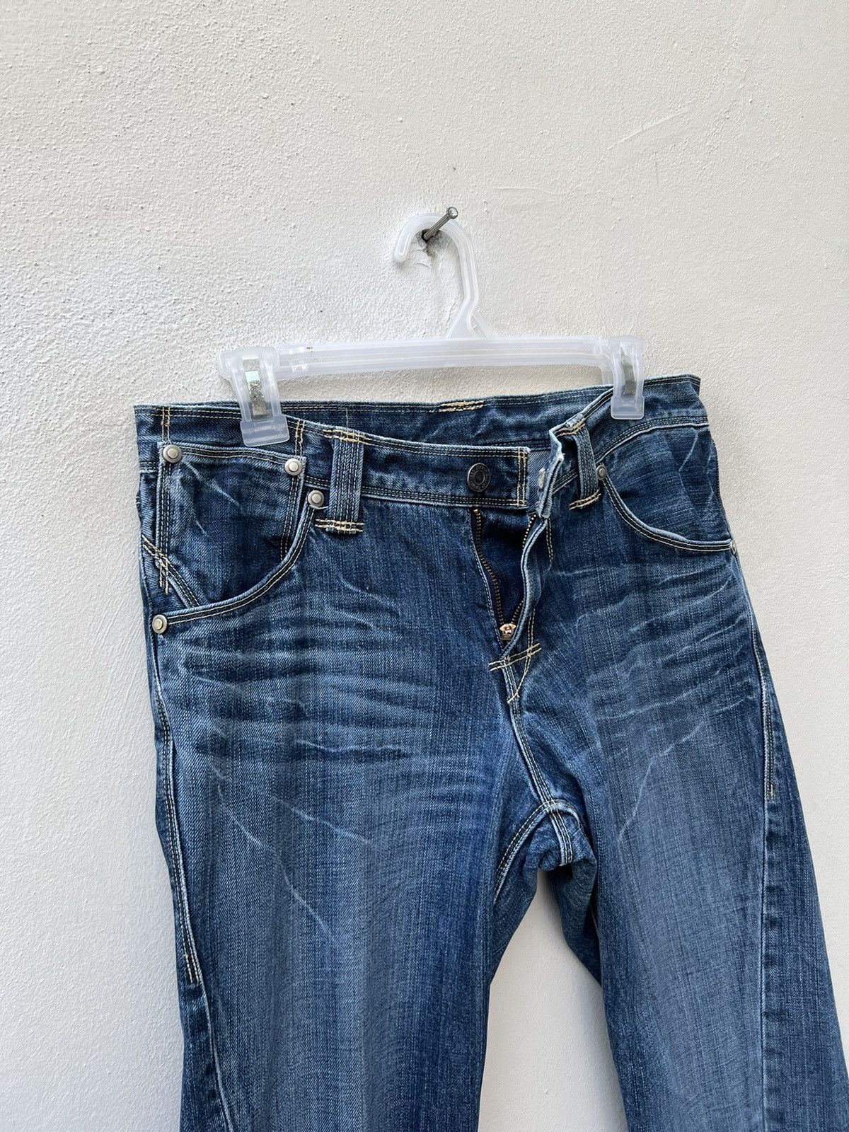 Japanese Brand × Levi's × Vintage Vintage 2002 Levi’s Engineered Fade Denim Bootcut Jeans Size US 31 - 8 Thumbnail
